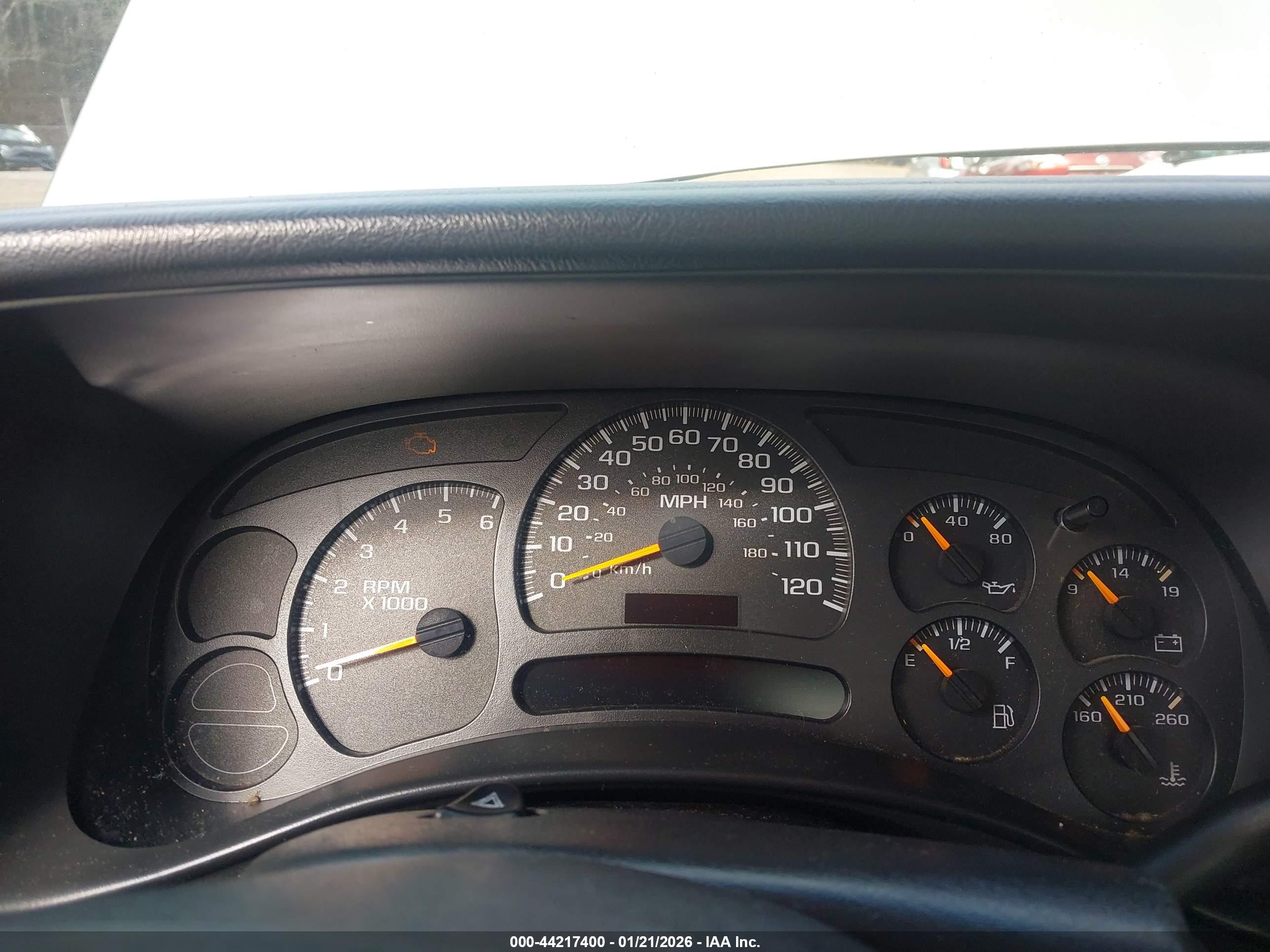 CHEVROLET SILVERADO image 7