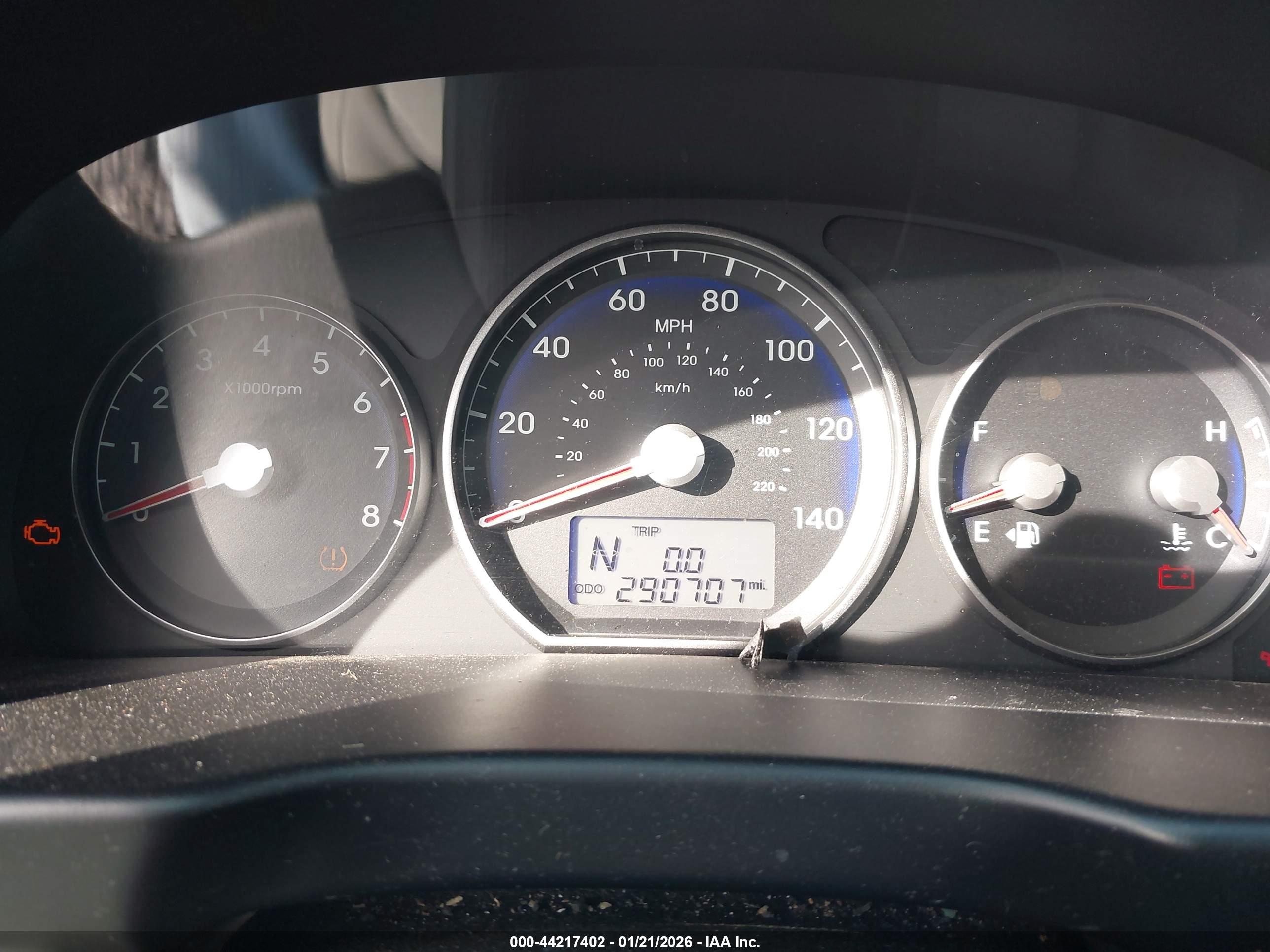 HYUNDAI SANTA image 7