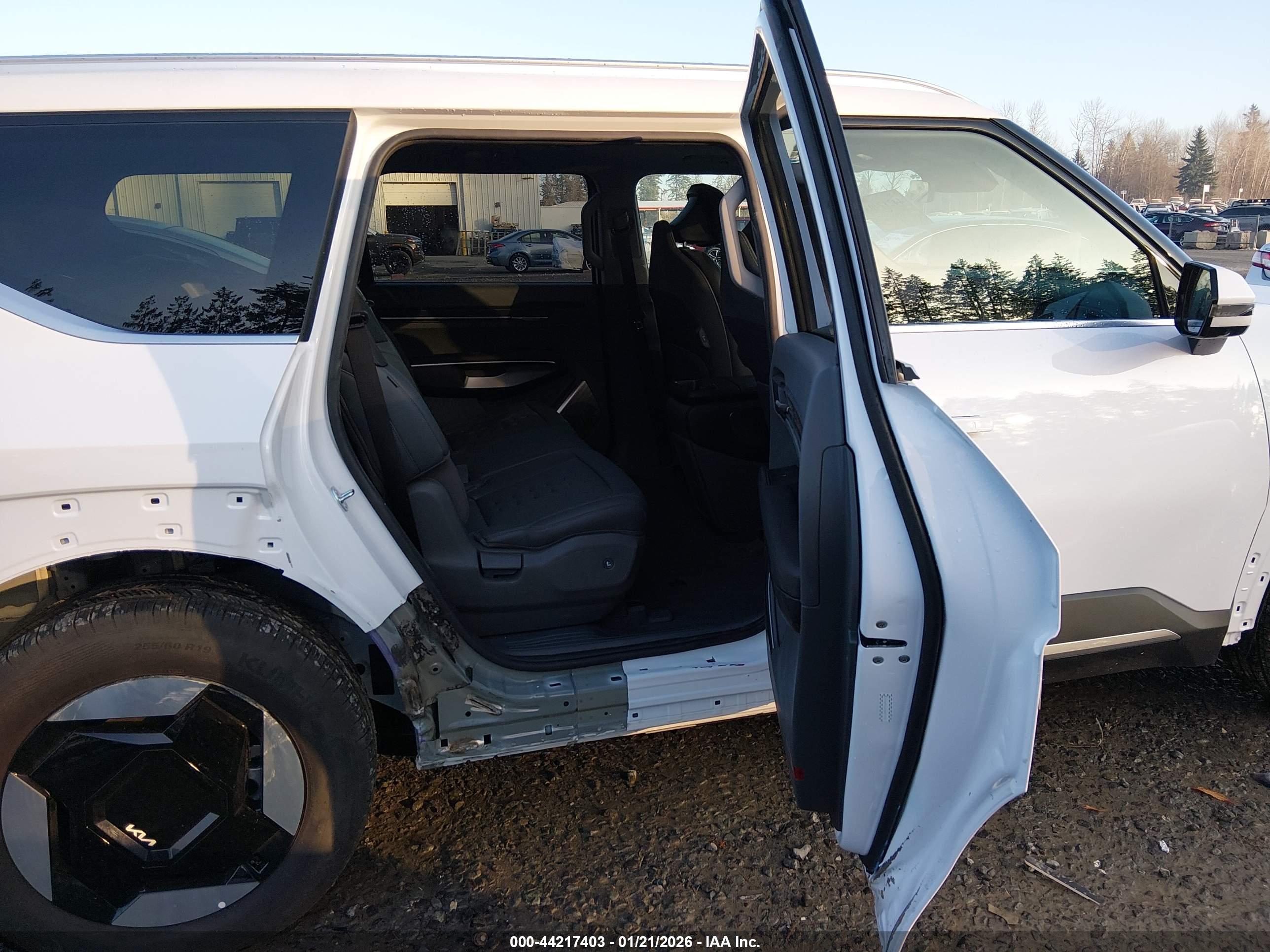 KIA EV9 image 8