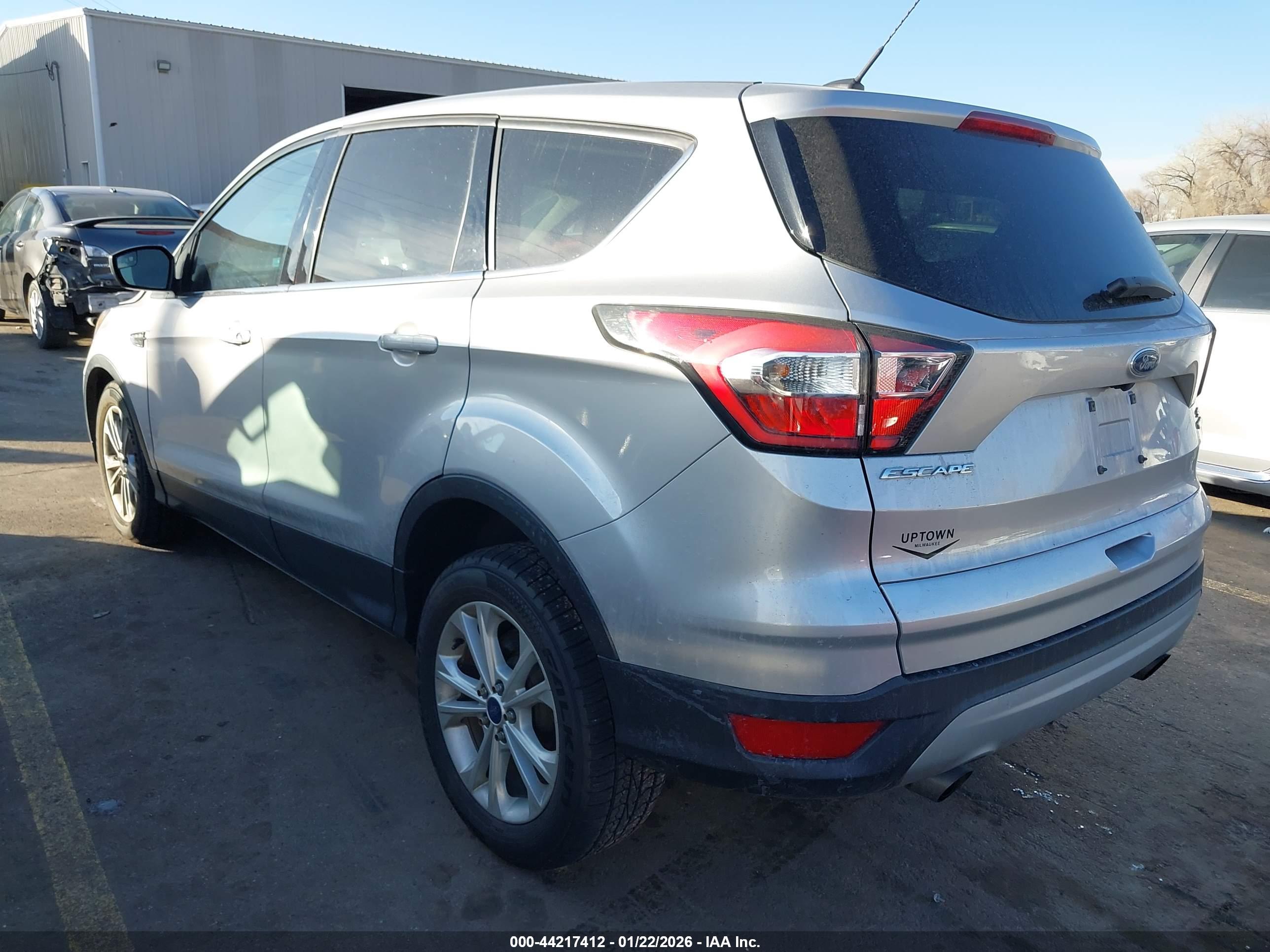 FORD ESCAPE image 3