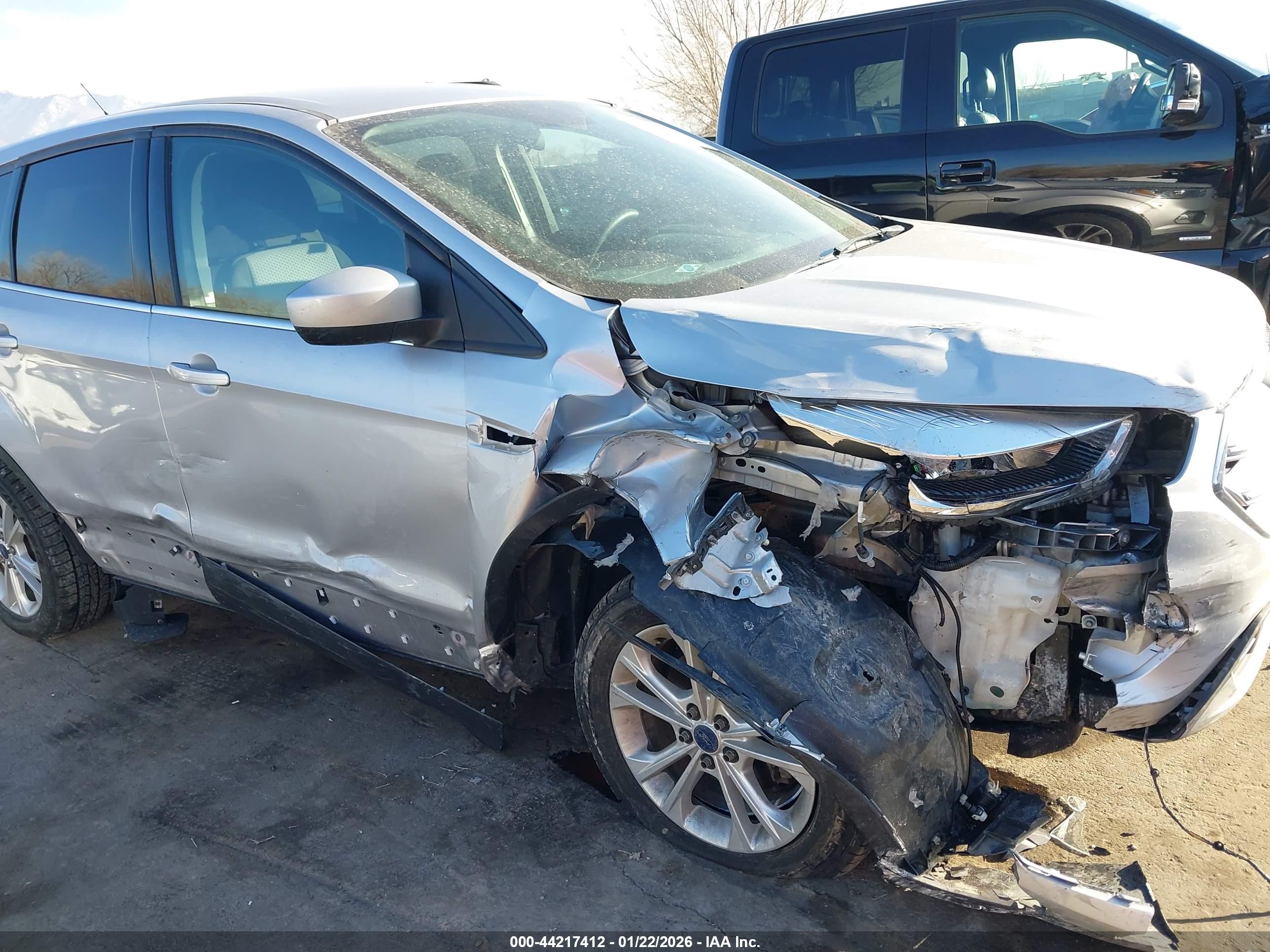 FORD ESCAPE image 6