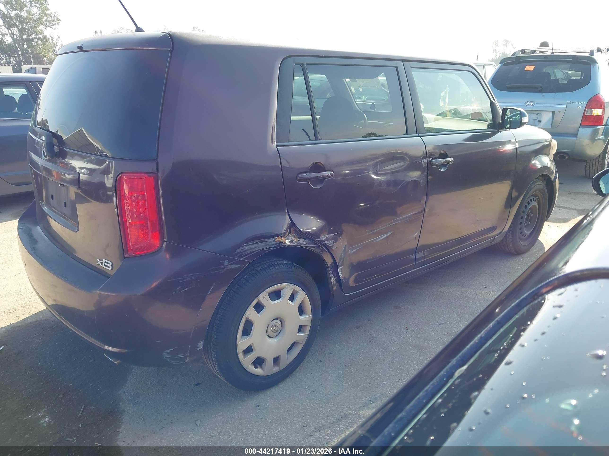 SCION XB image 4