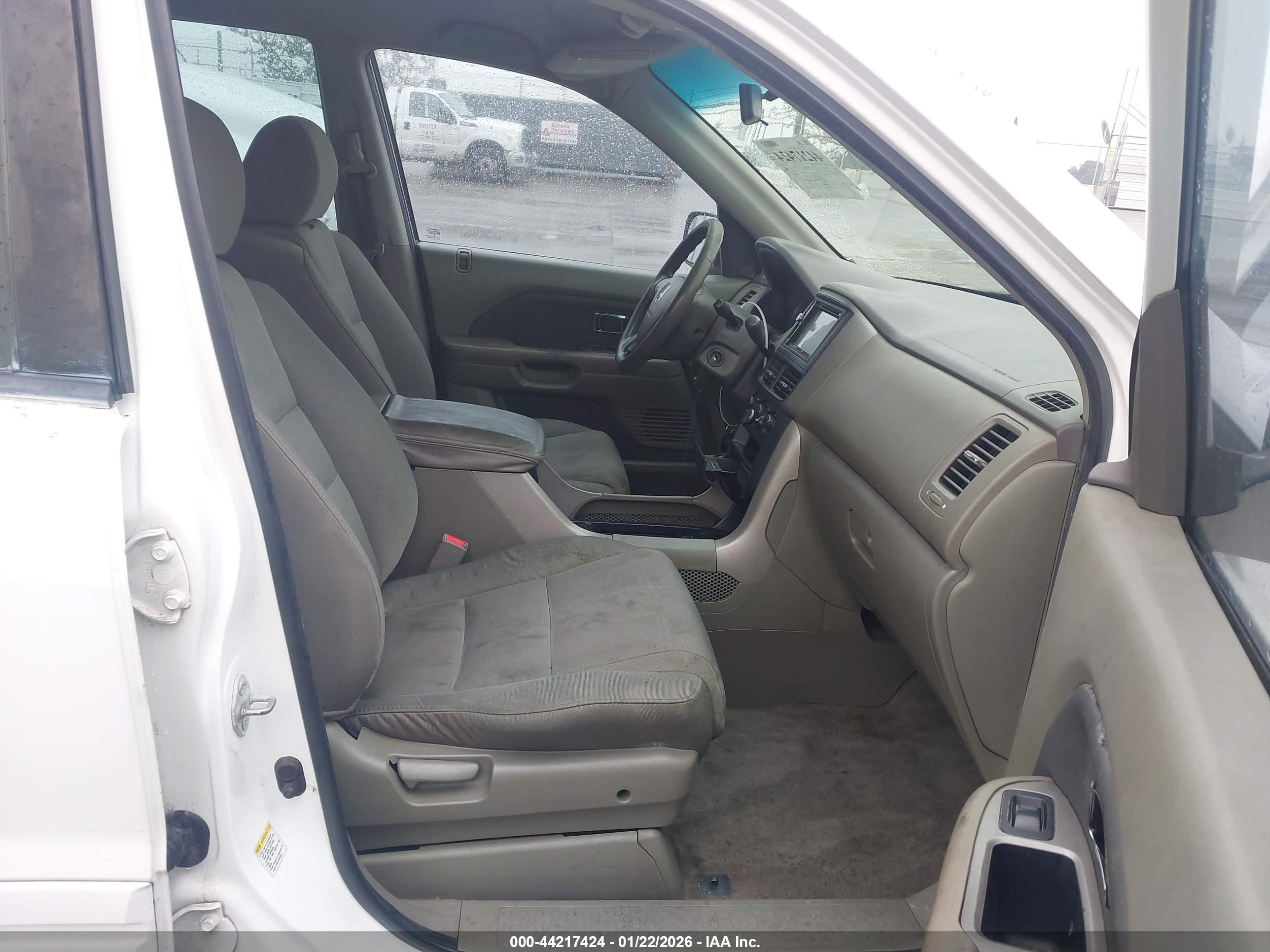 HONDA PILOT image 5