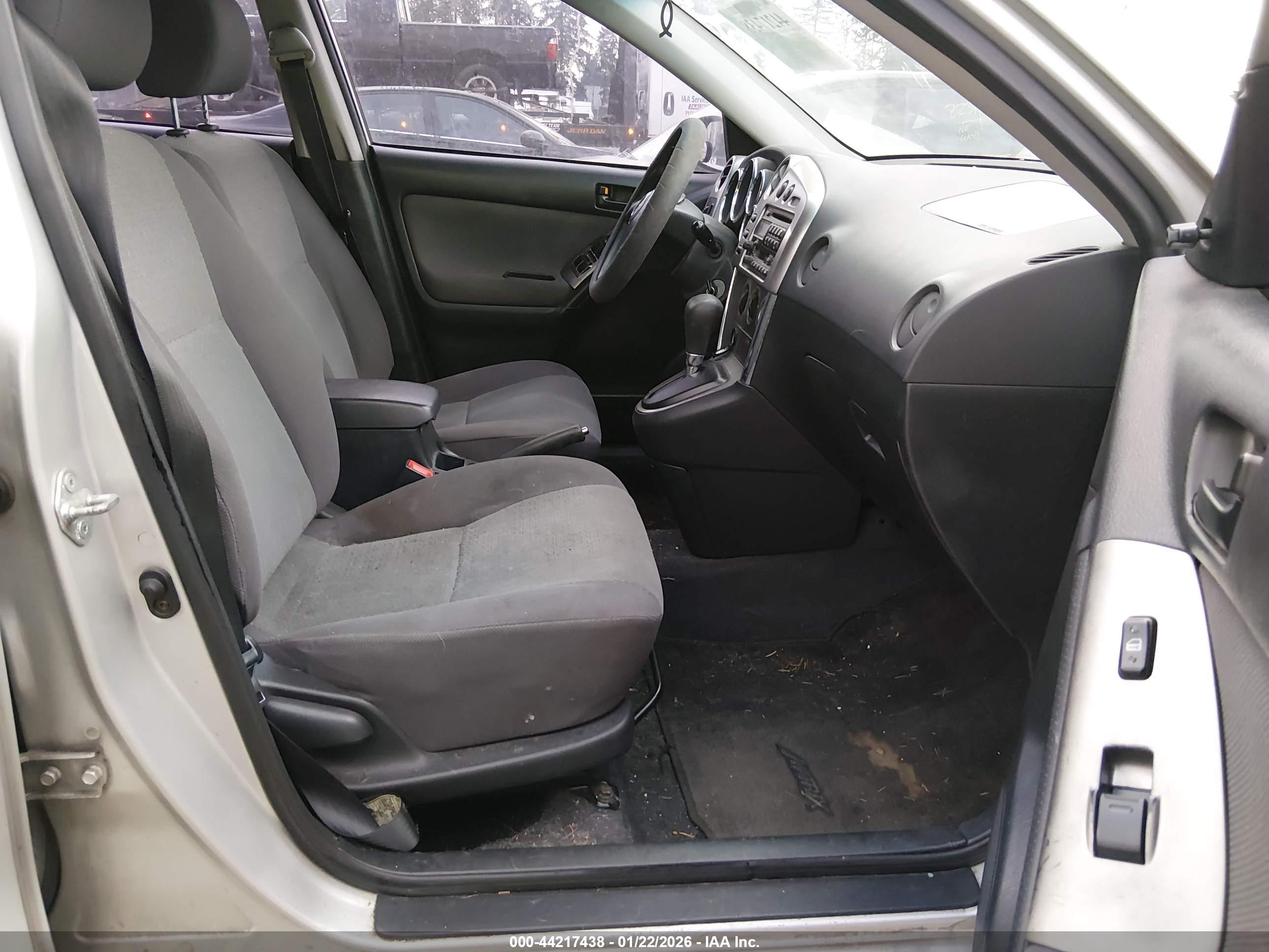 TOYOTA MATRIX image 5