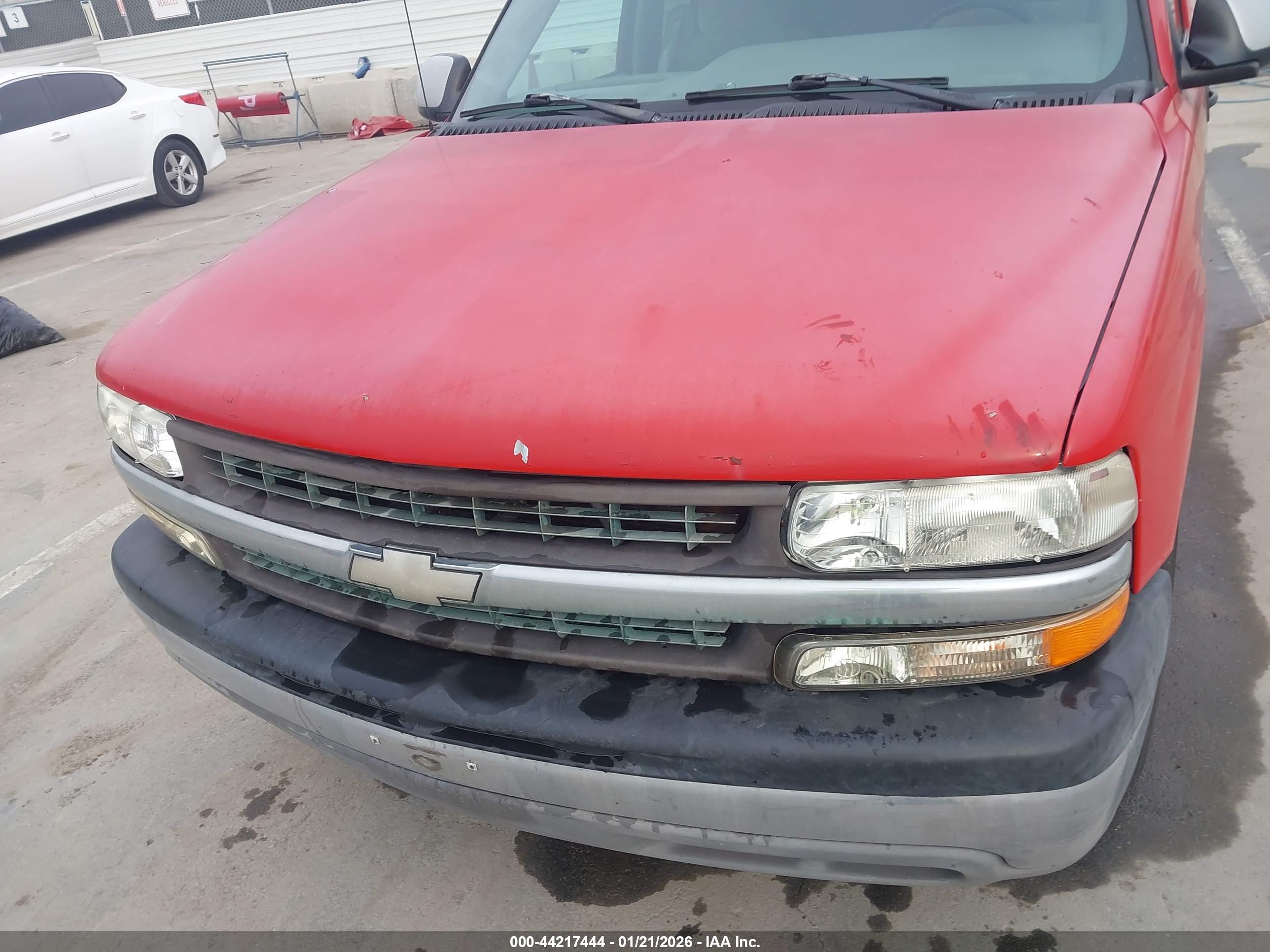 CHEVROLET SILVERADO image 6
