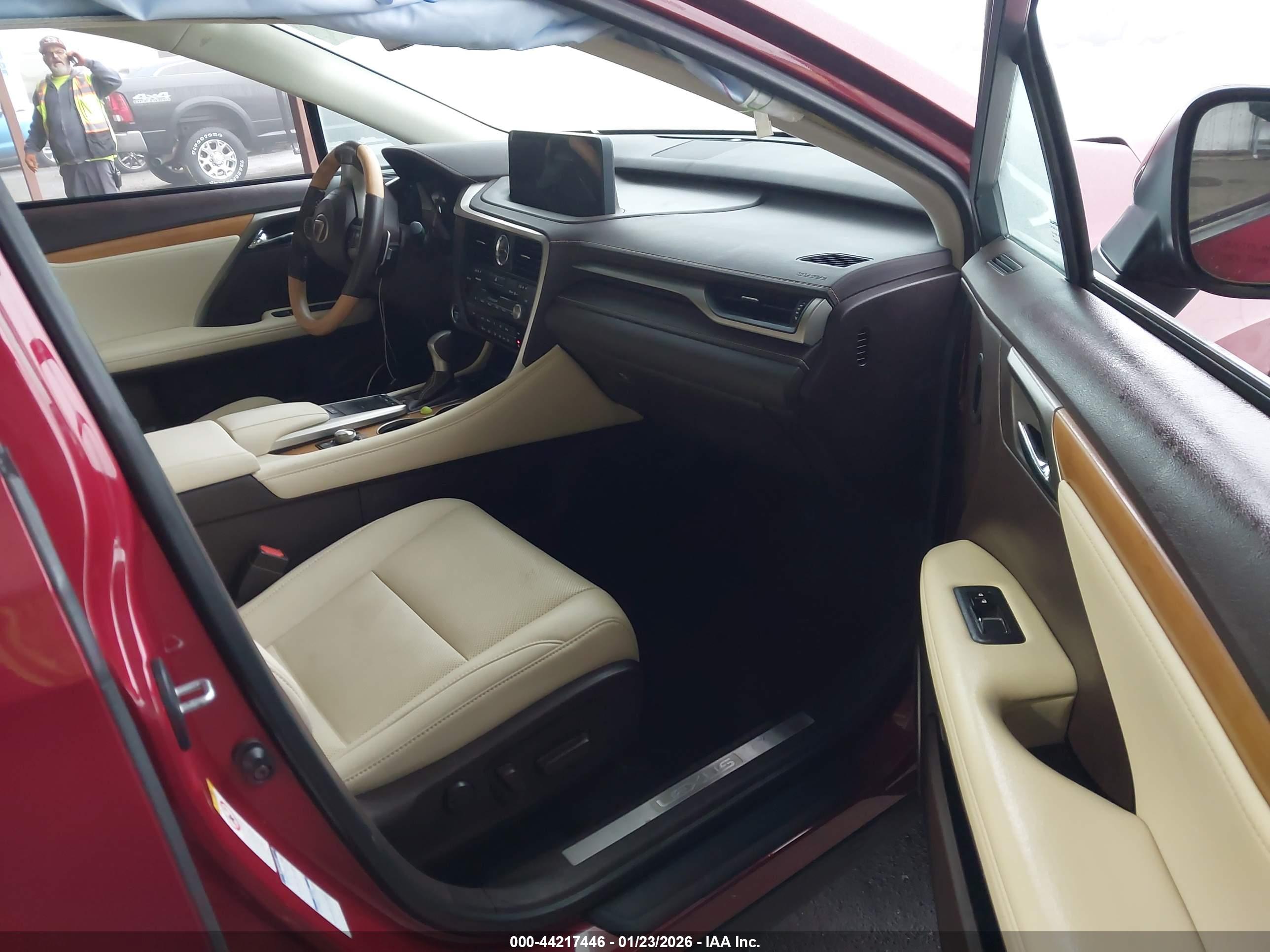 LEXUS RX image 5