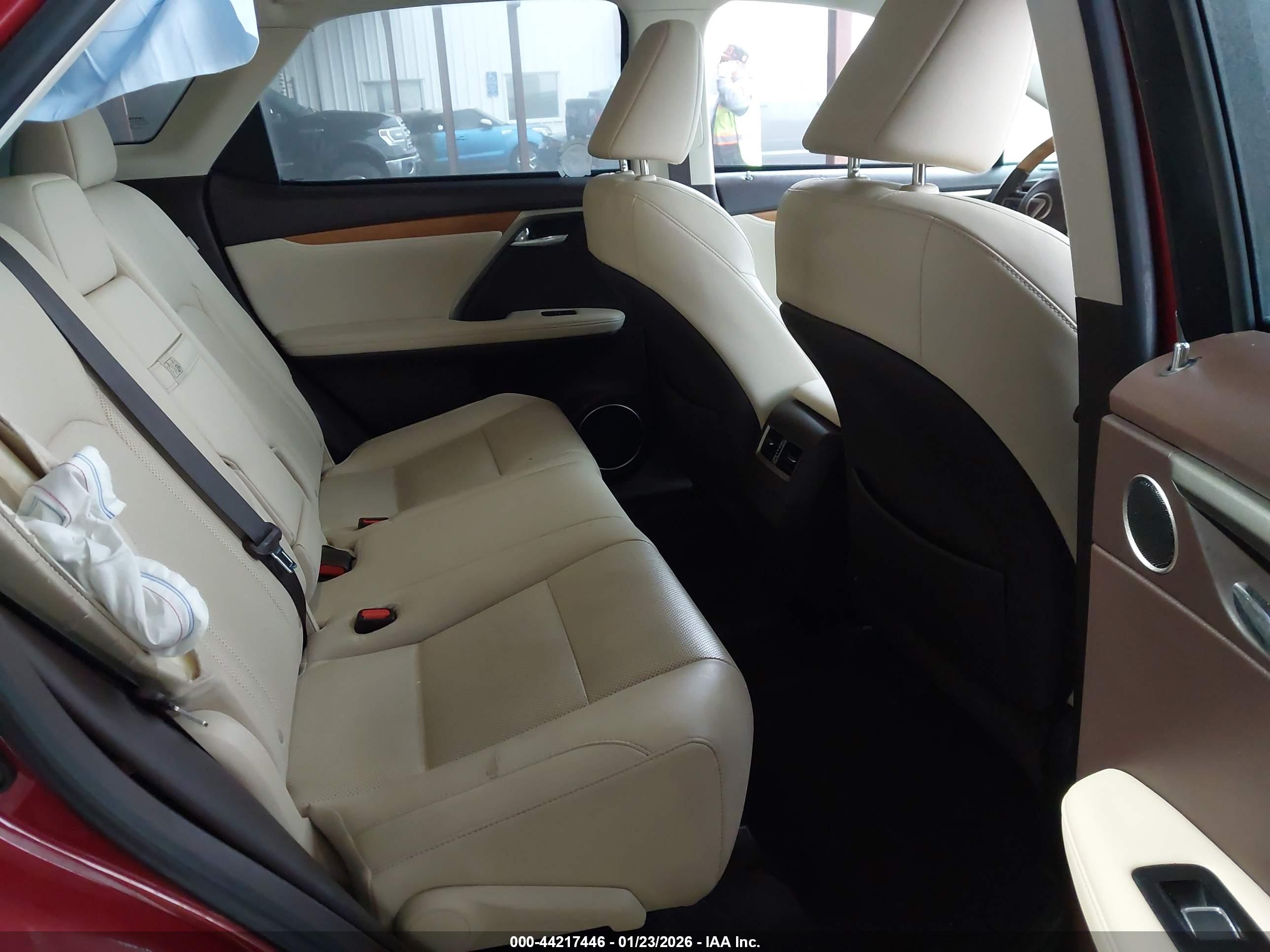 LEXUS RX image 8