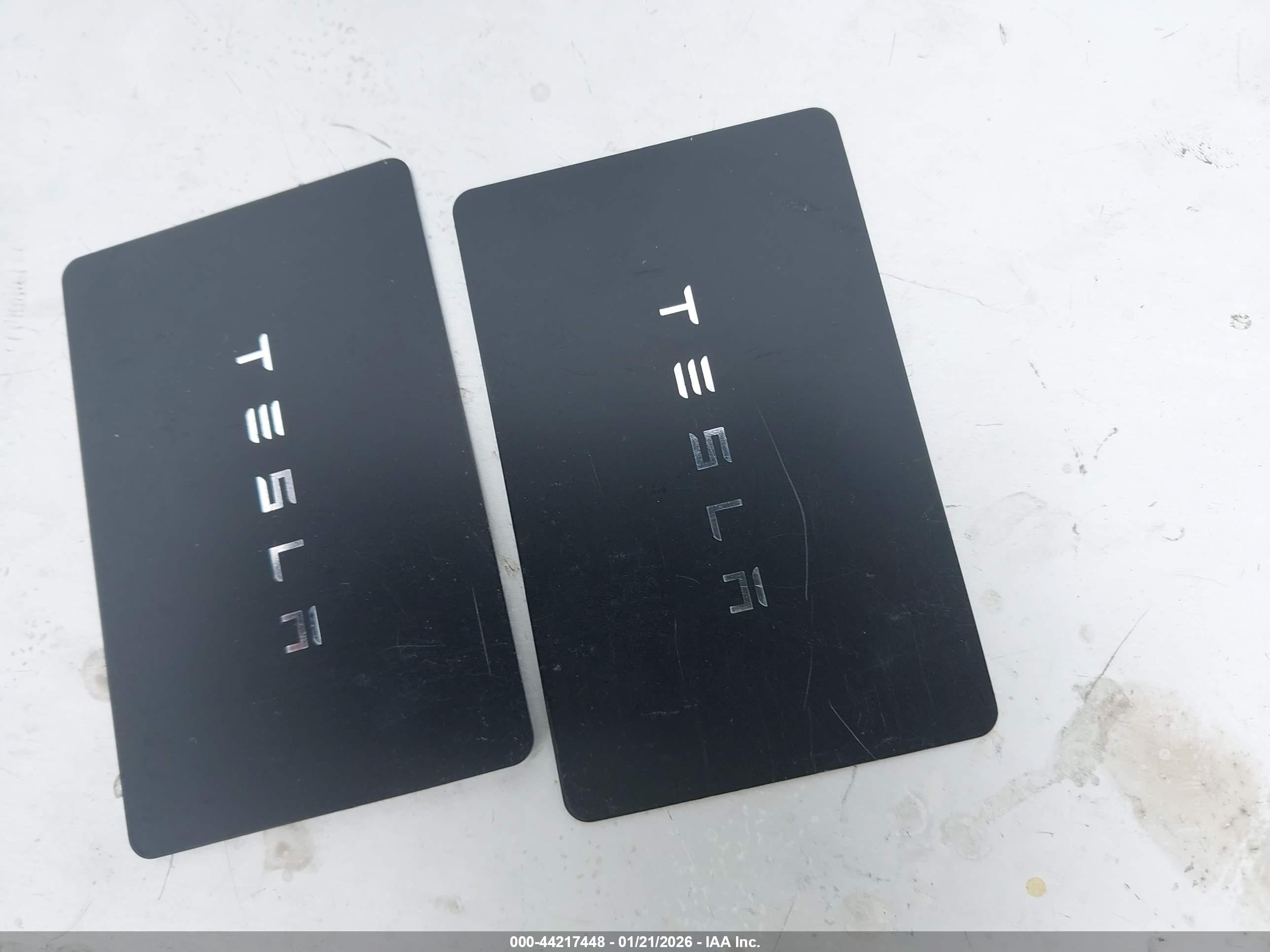 TESLA MODEL image 11