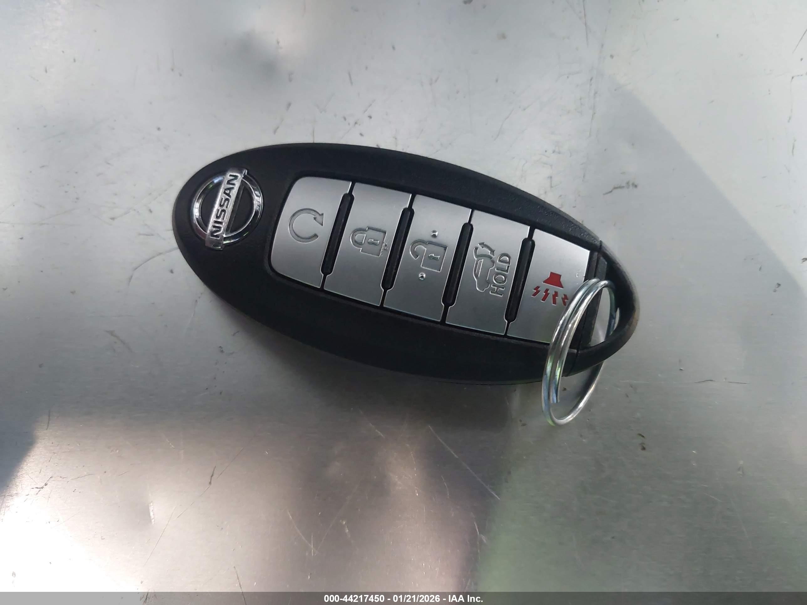 NISSAN ROGUE image 11