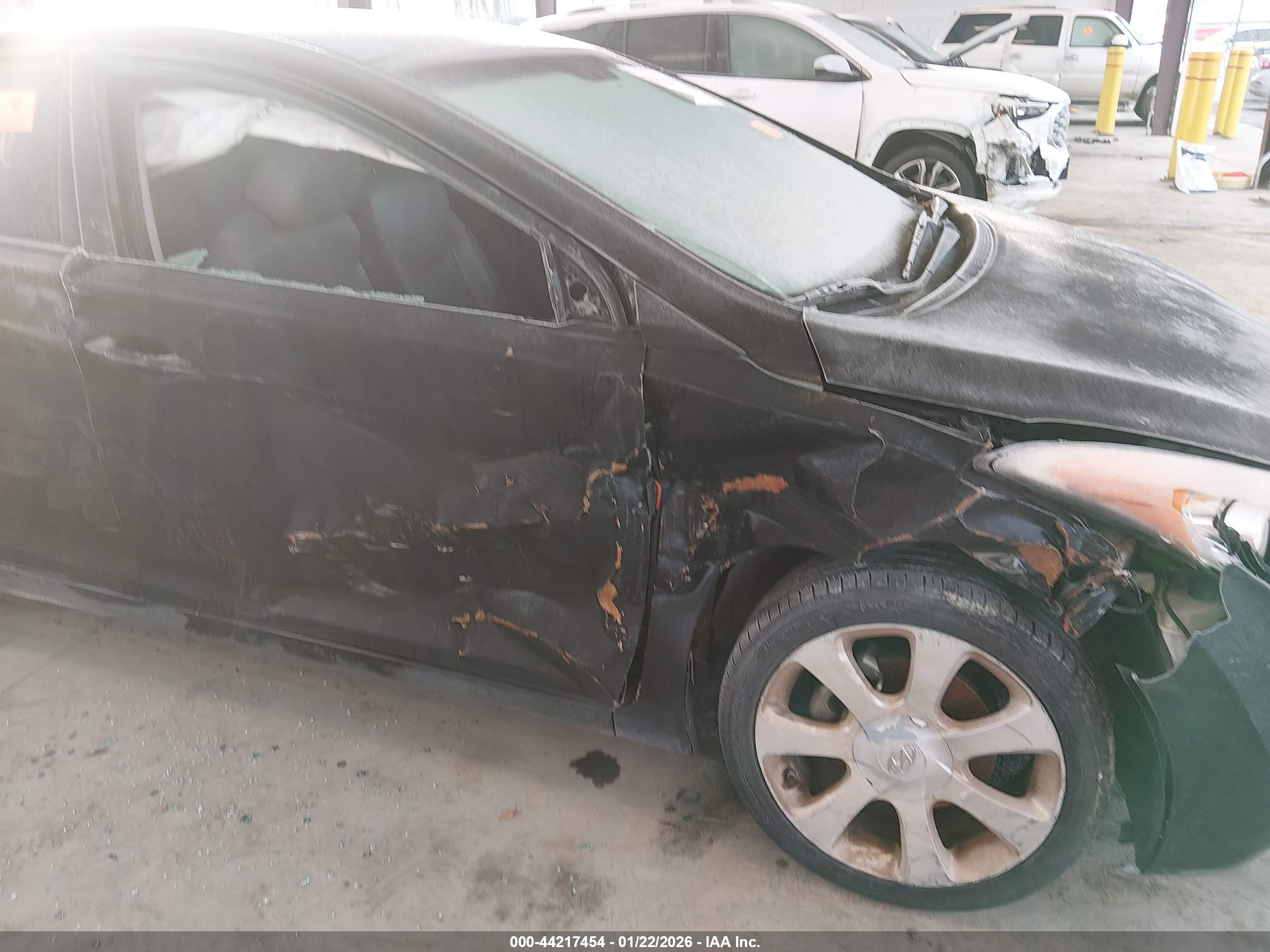 HYUNDAI ELANTRA image 6