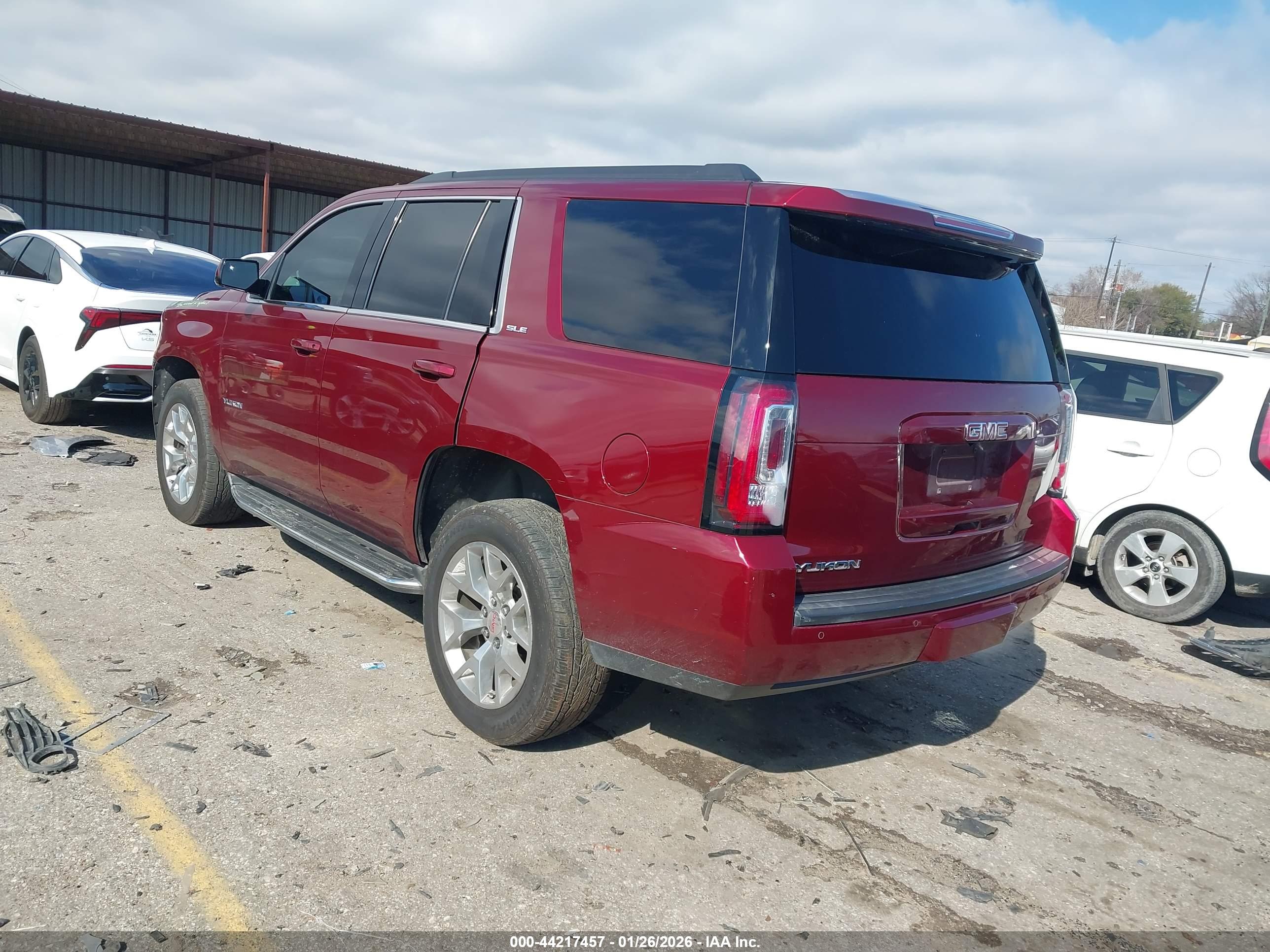 GMC YUKON image 3