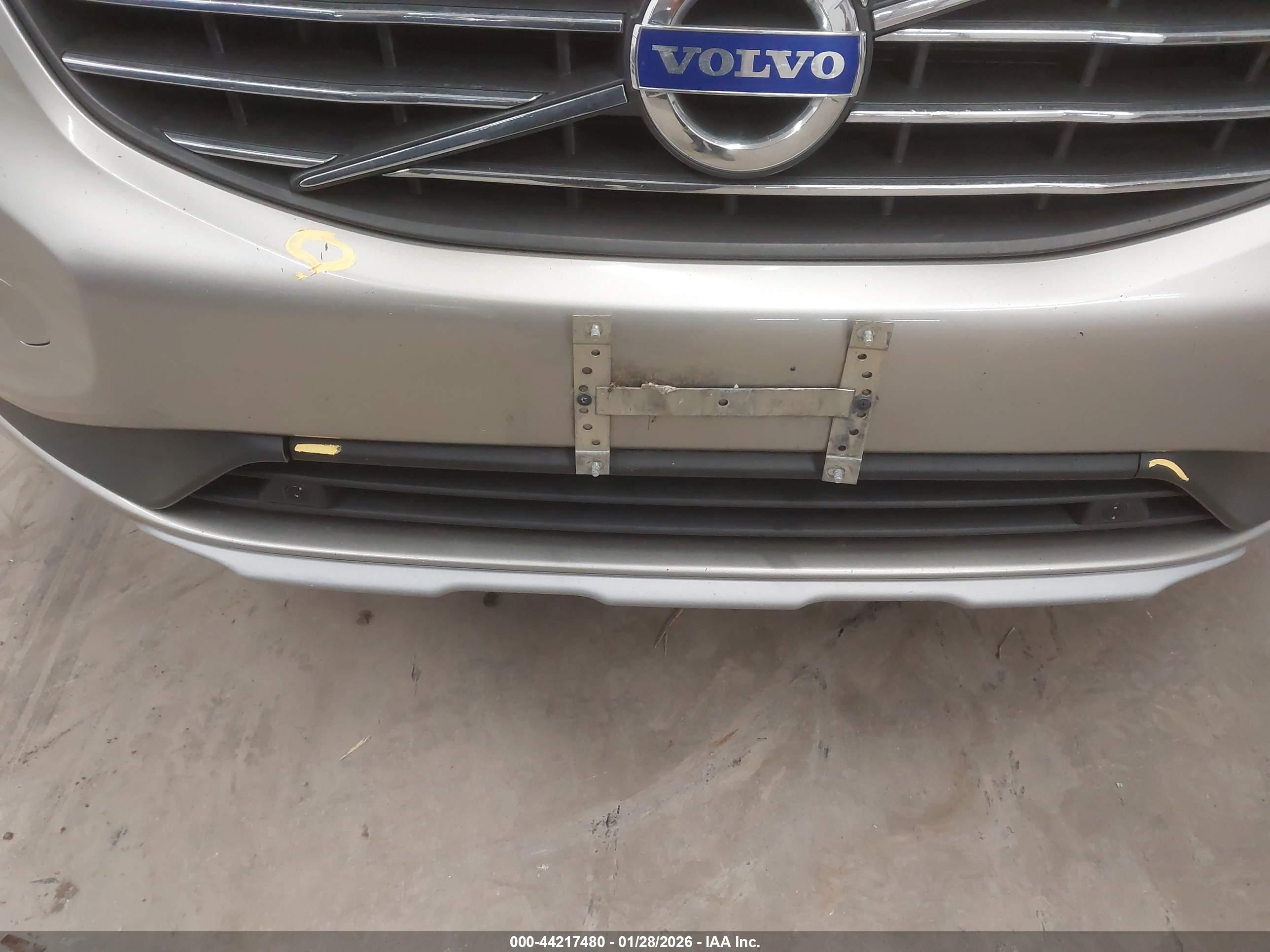 VOLVO XC60 image 6