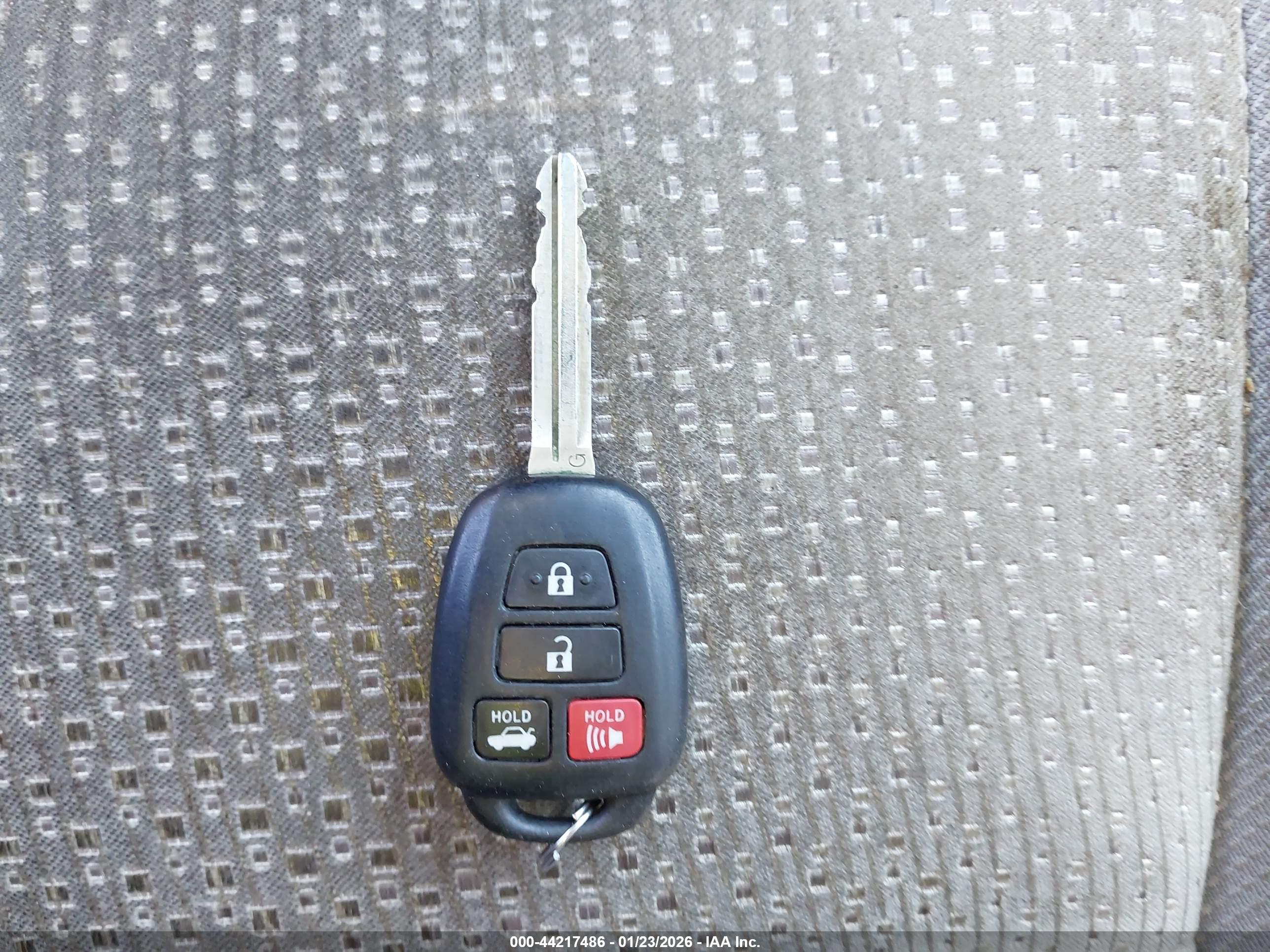 TOYOTA CAMRY image 11