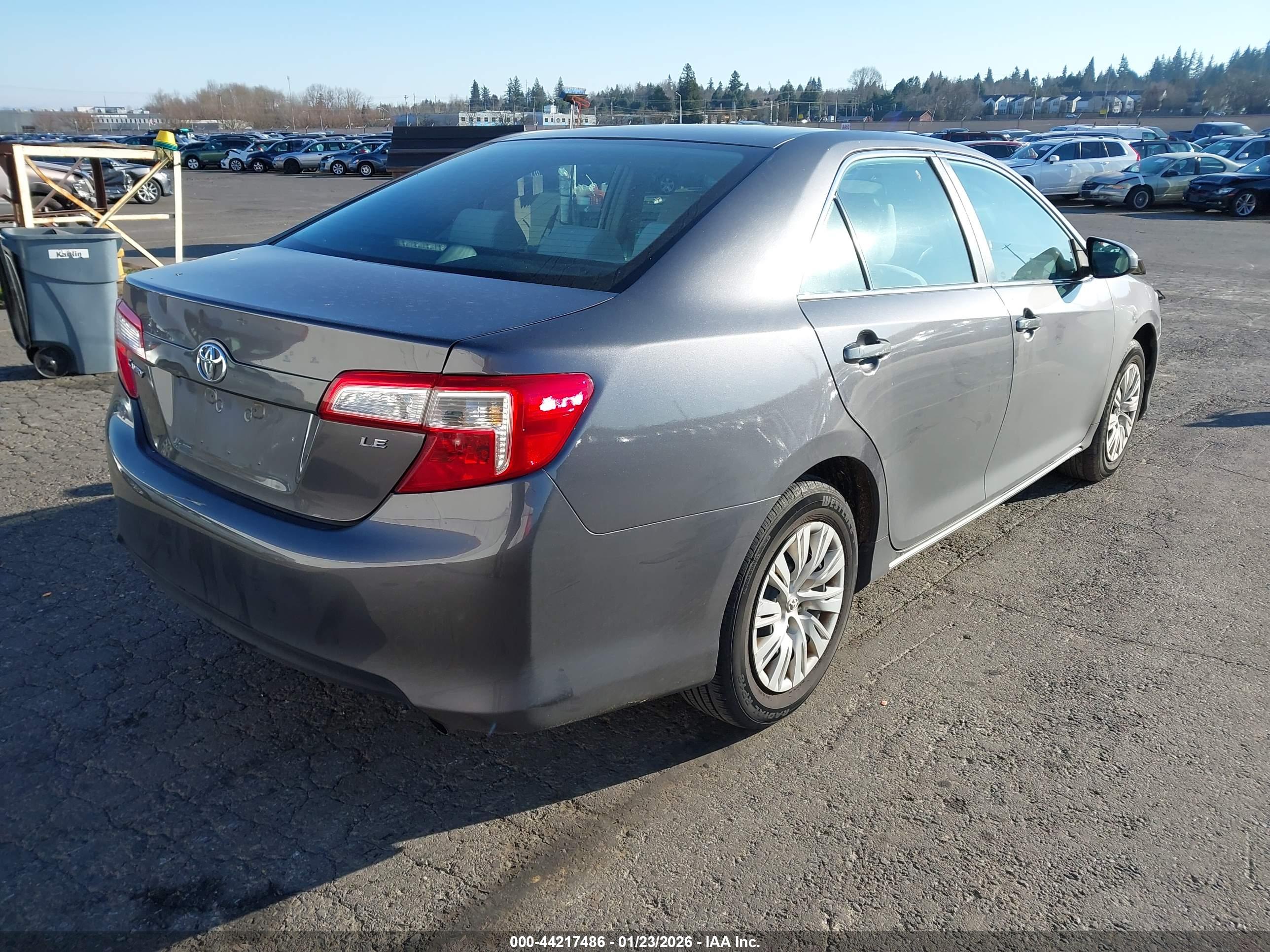 TOYOTA CAMRY image 4
