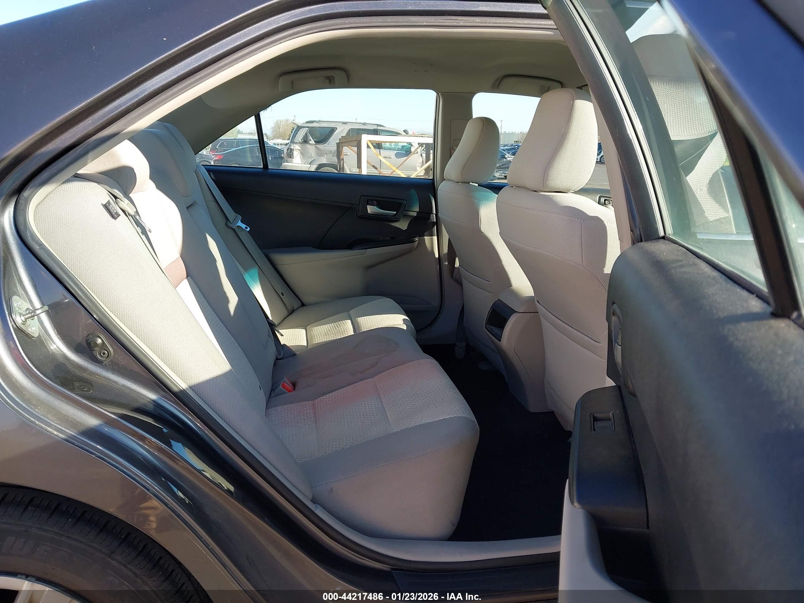 TOYOTA CAMRY image 8