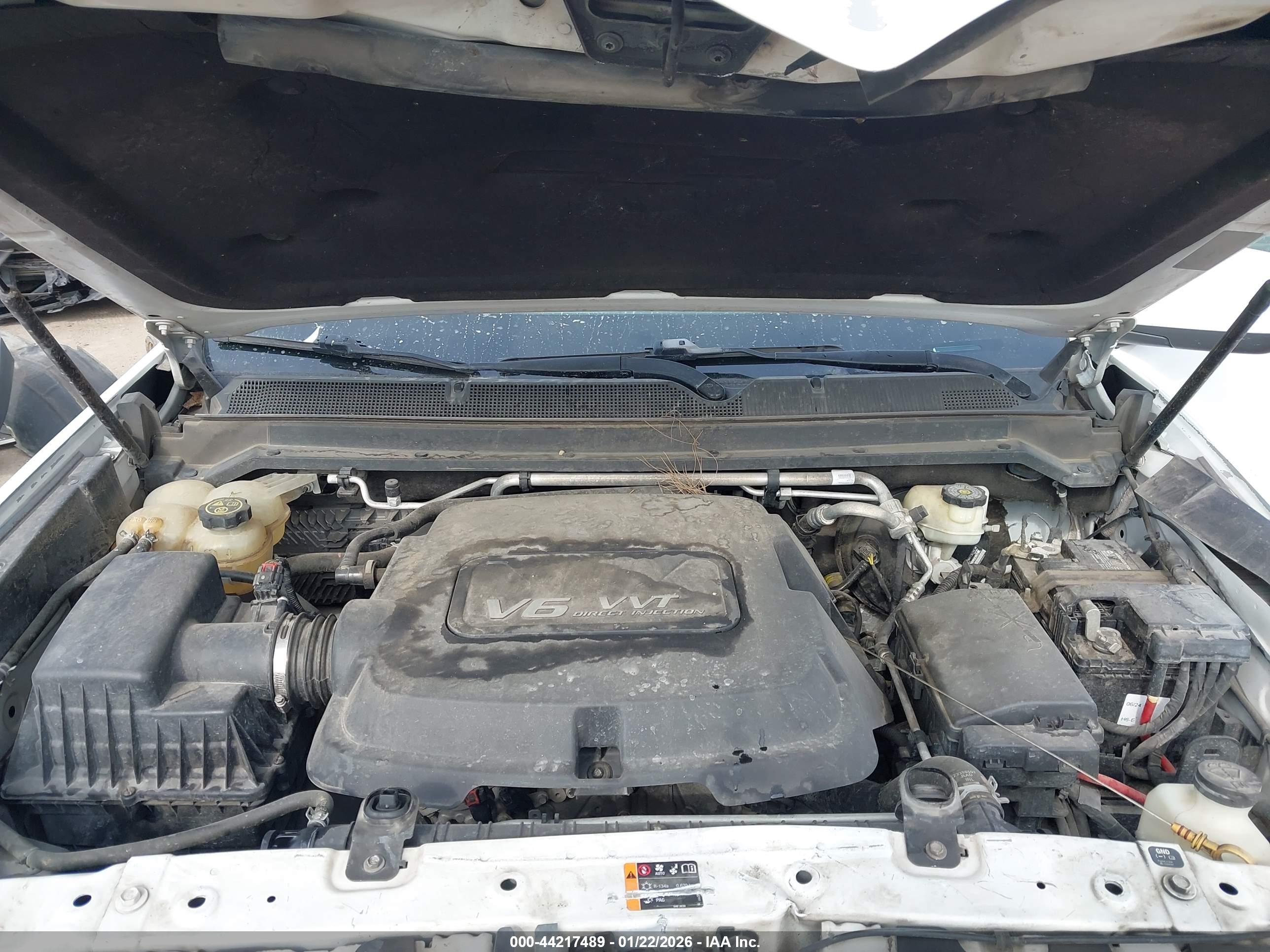 CHEVROLET COLORADO image 10