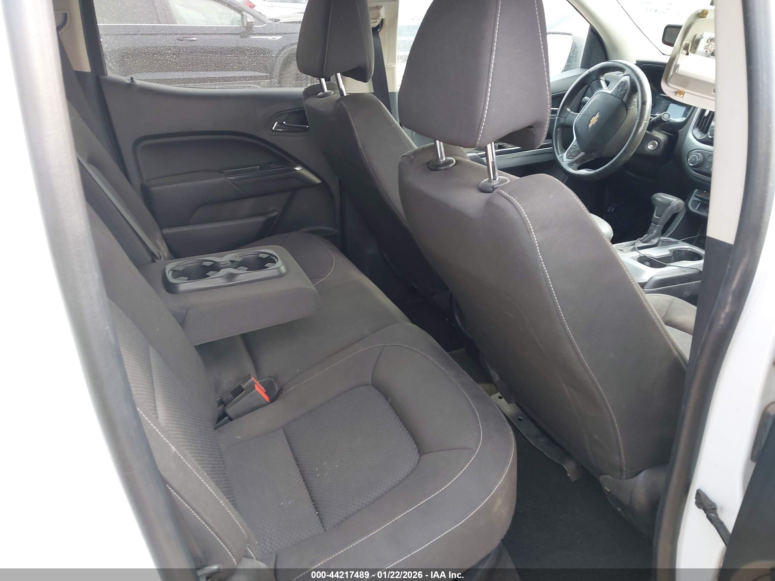 CHEVROLET COLORADO image 8