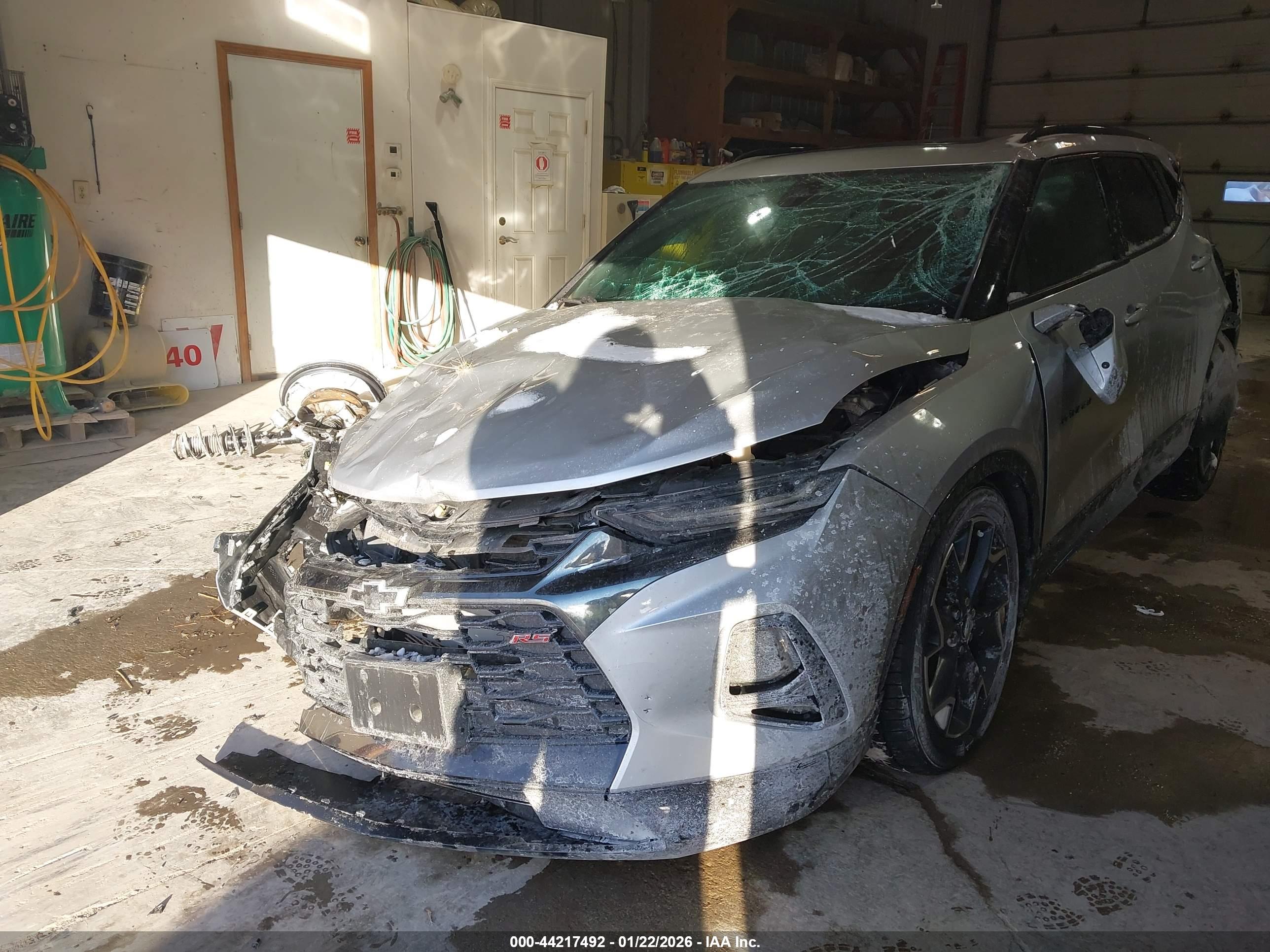 CHEVROLET BLAZER image 2