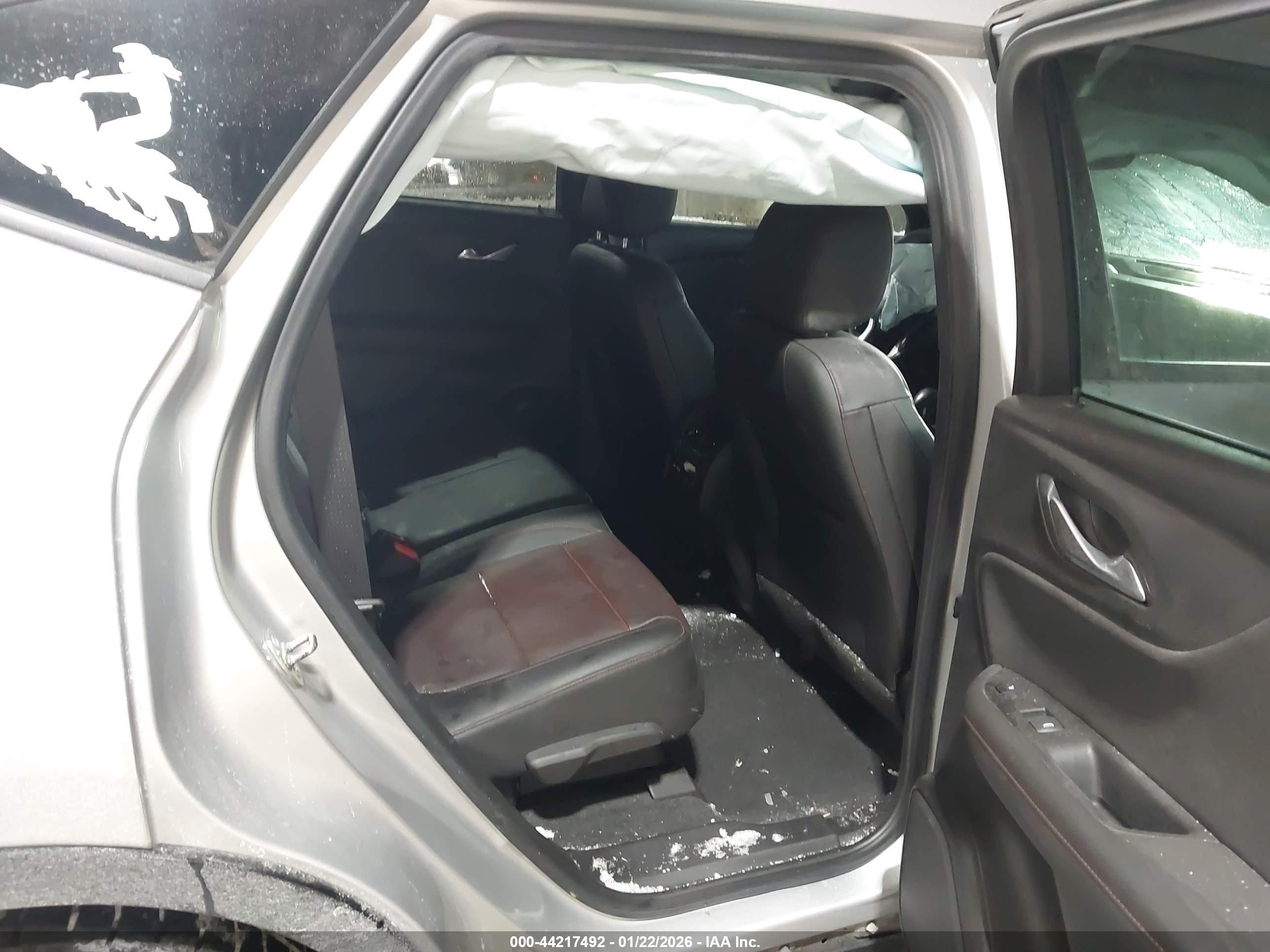 CHEVROLET BLAZER image 8