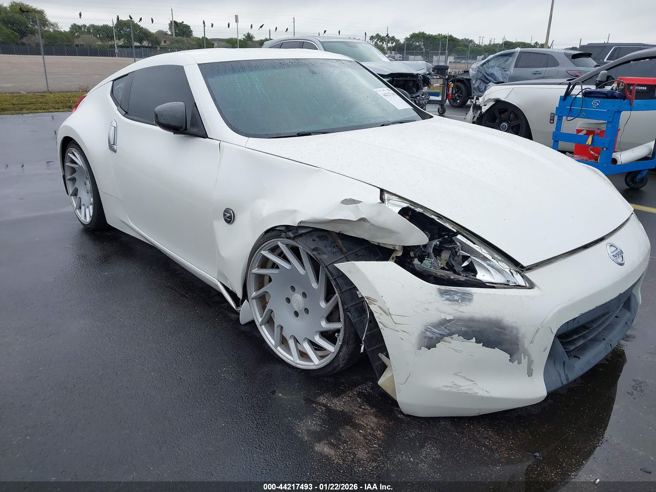 NISSAN 370Z image 6