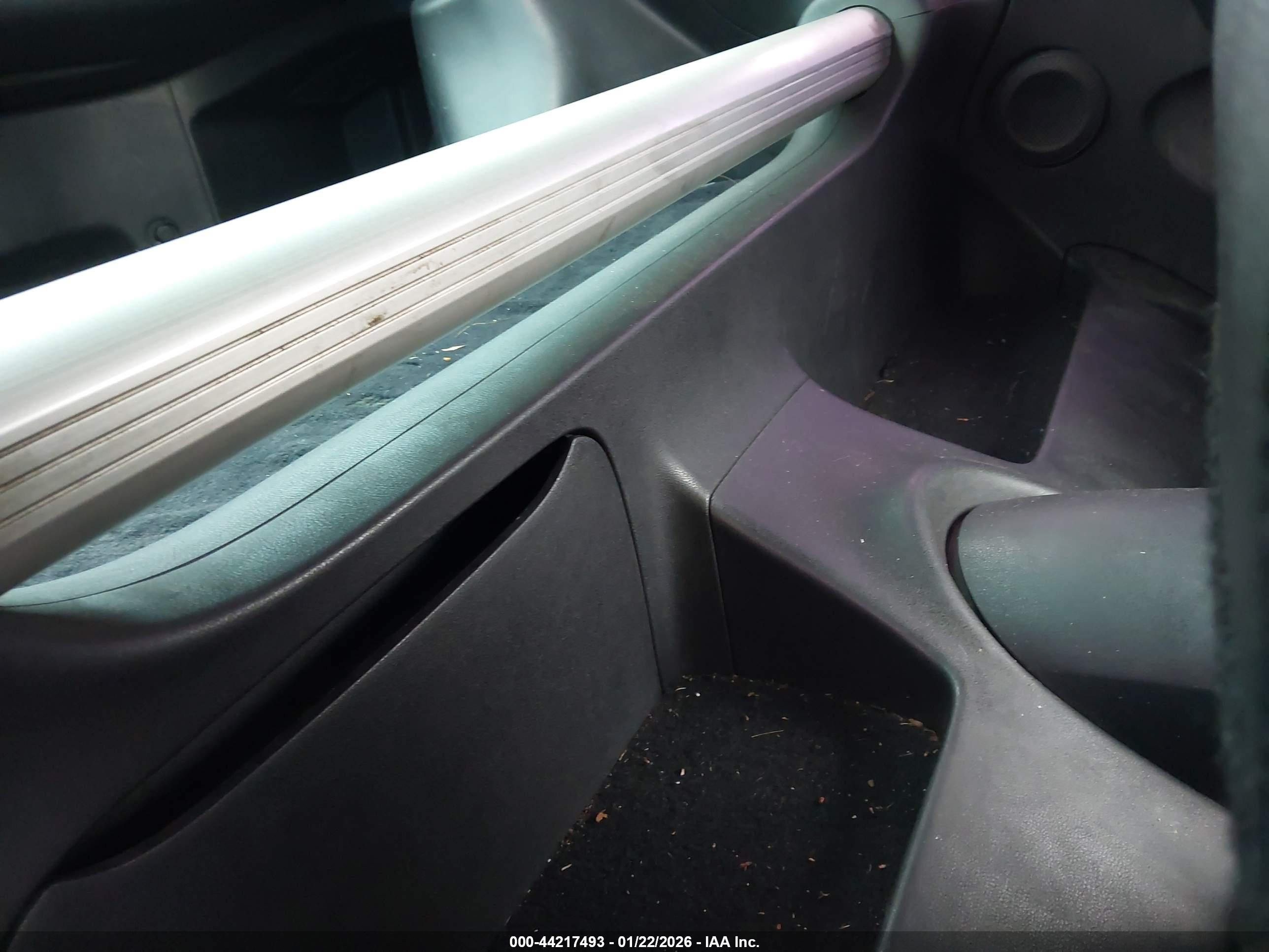 NISSAN 370Z image 8
