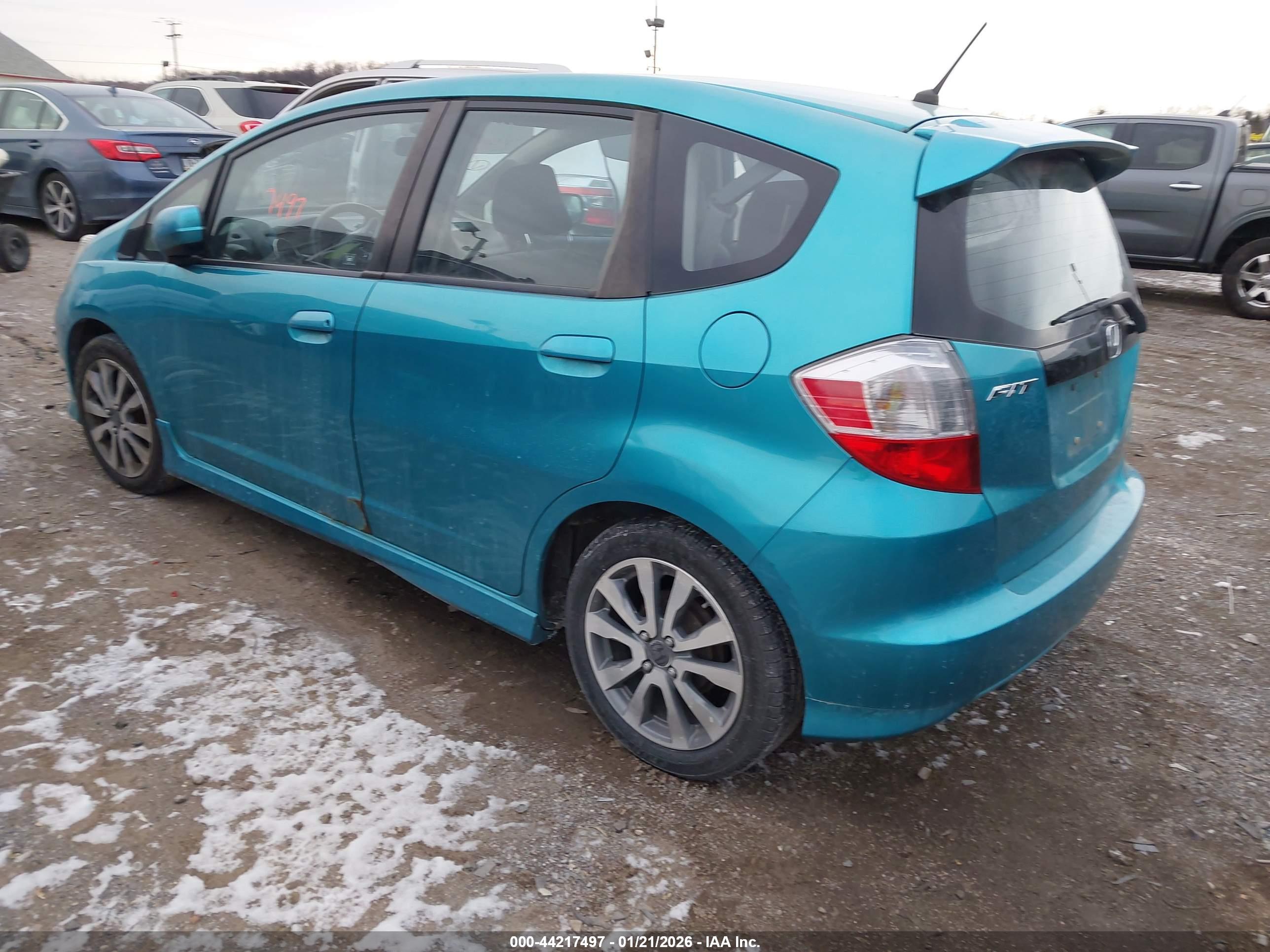 HONDA FIT image 3