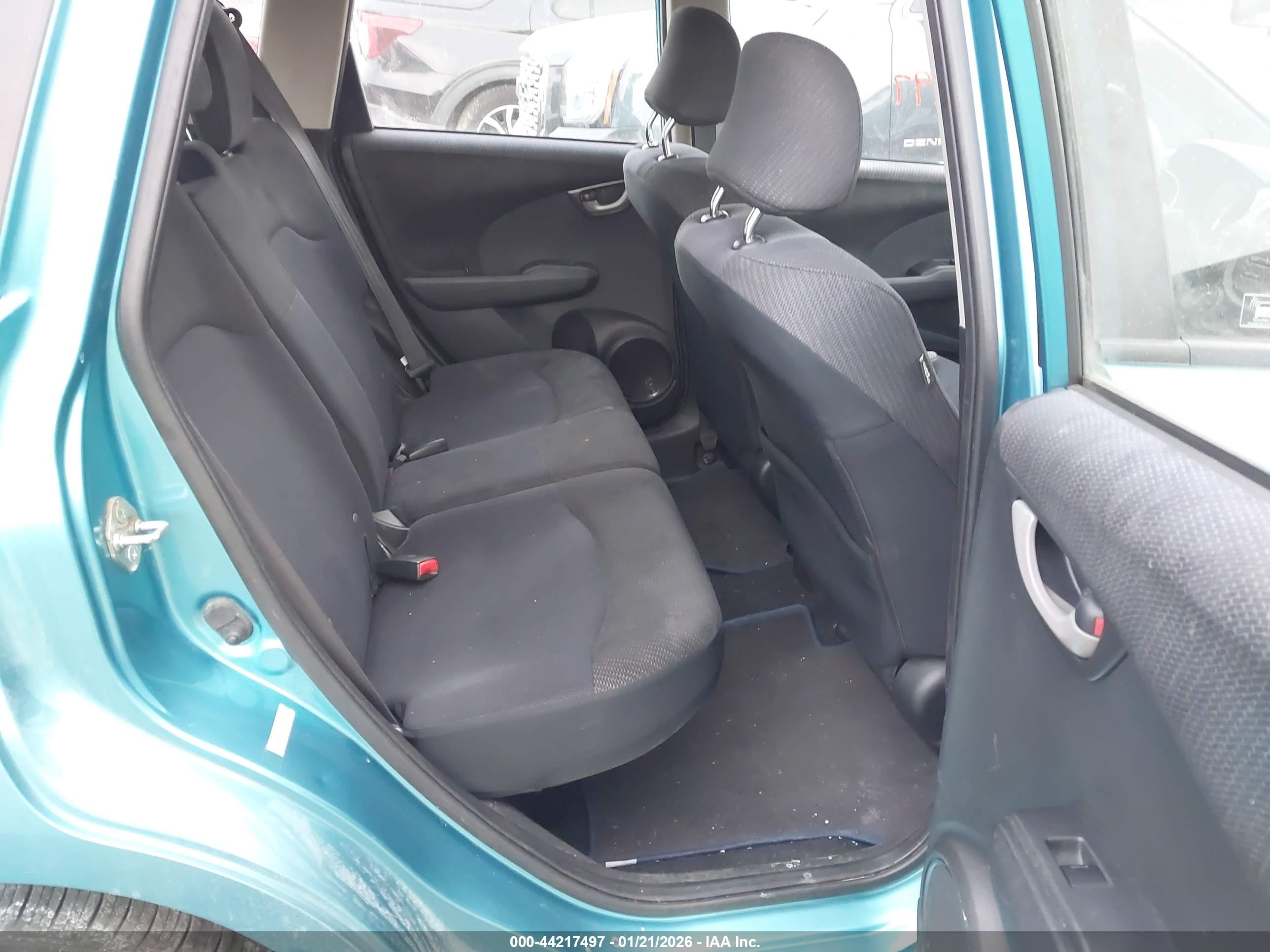 HONDA FIT image 8