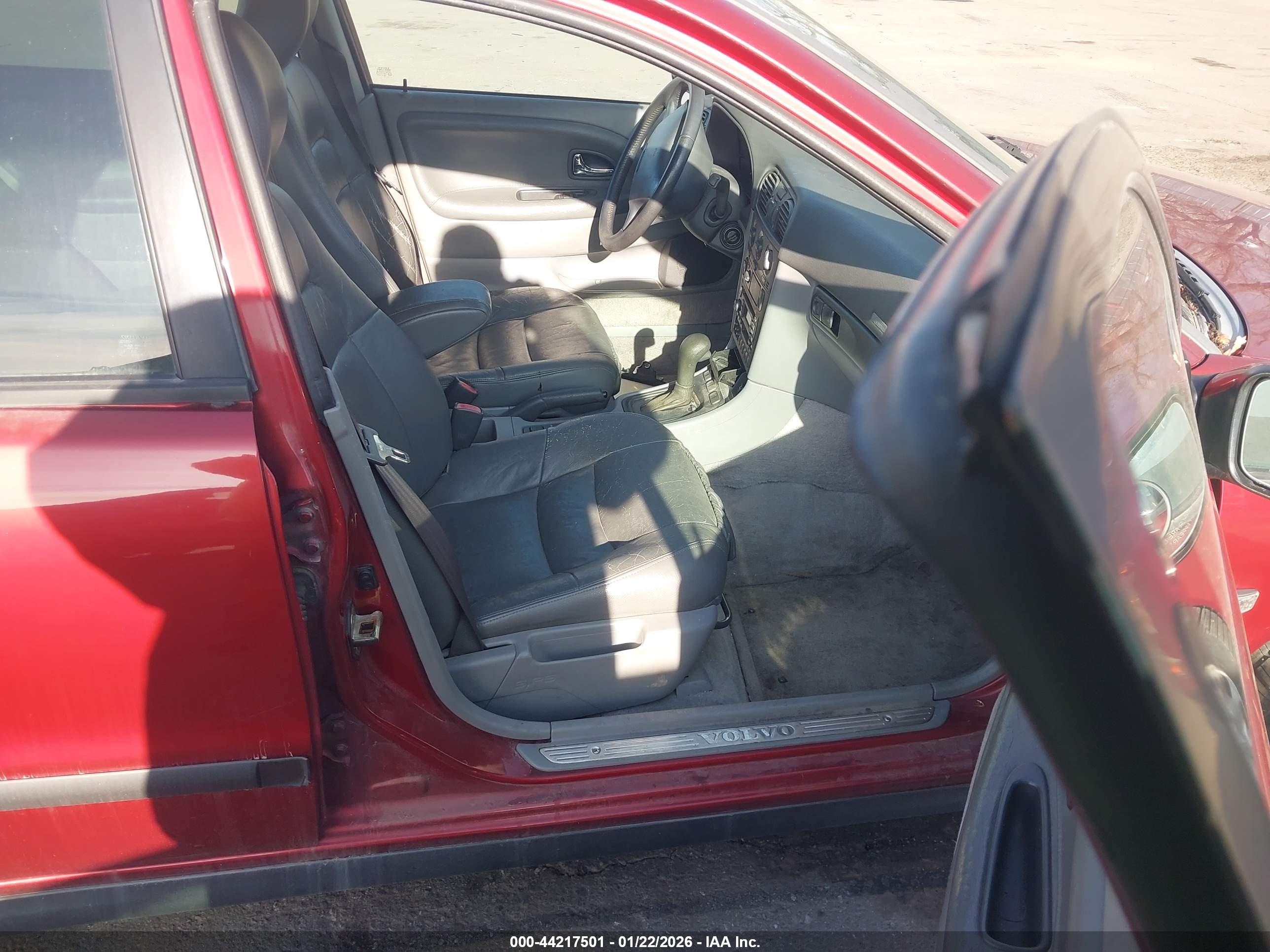 VOLVO V40 image 5