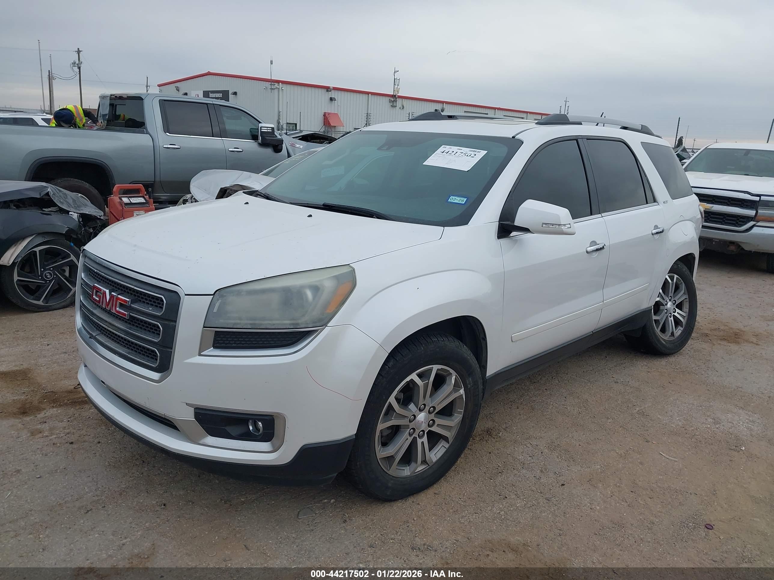 GMC ACADIA image 2