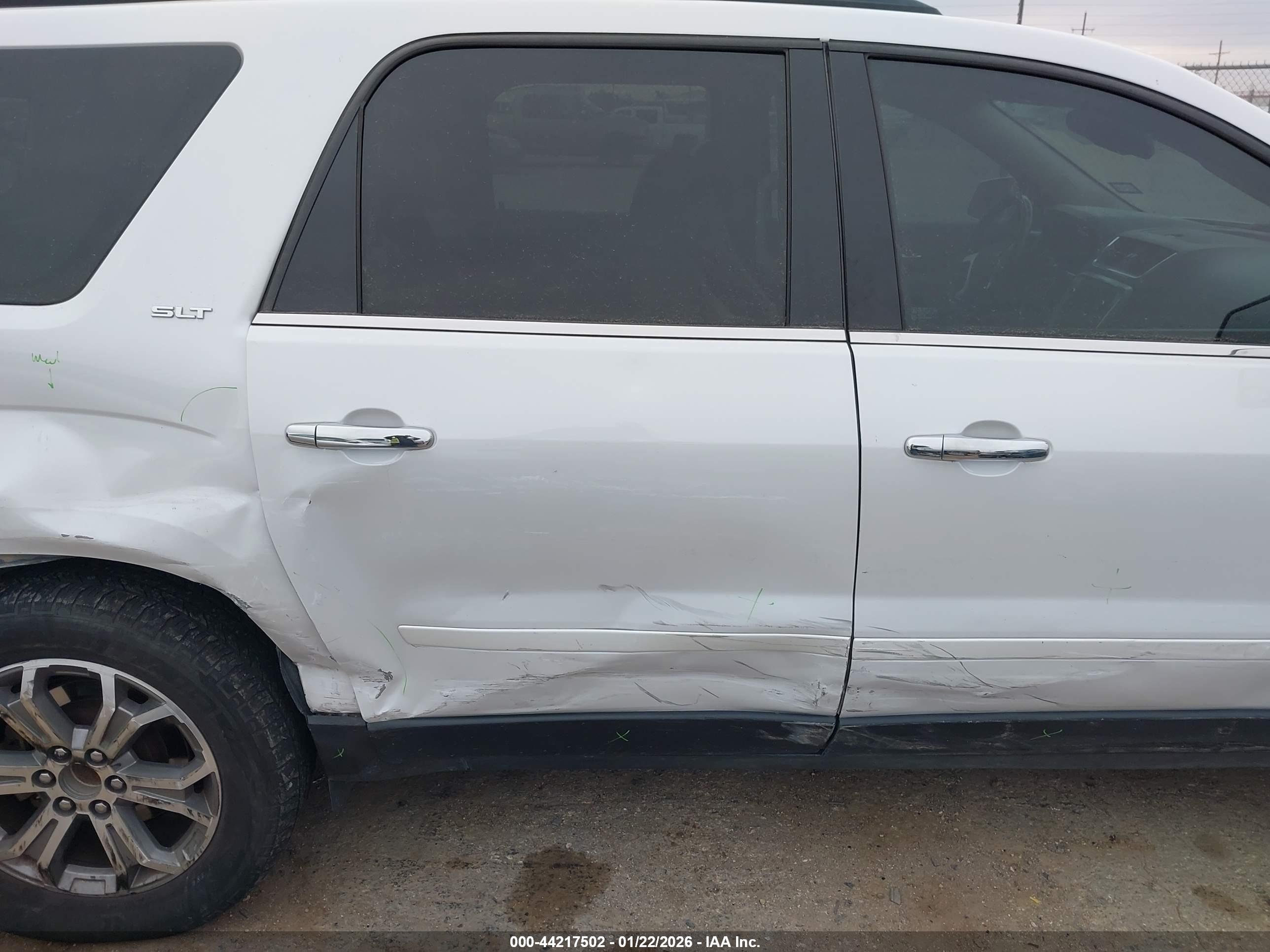 GMC ACADIA image 6