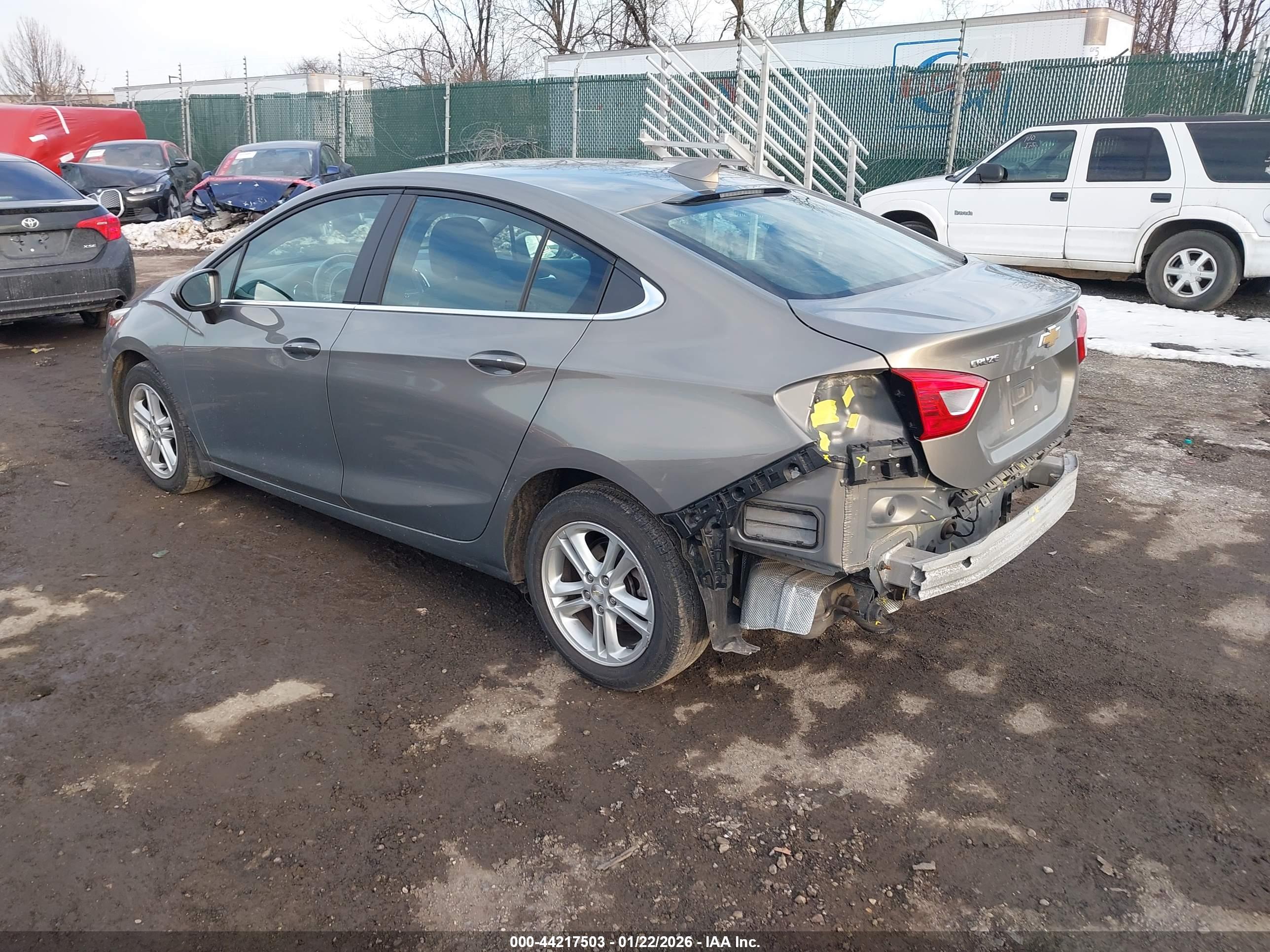 CHEVROLET CRUZE image 3