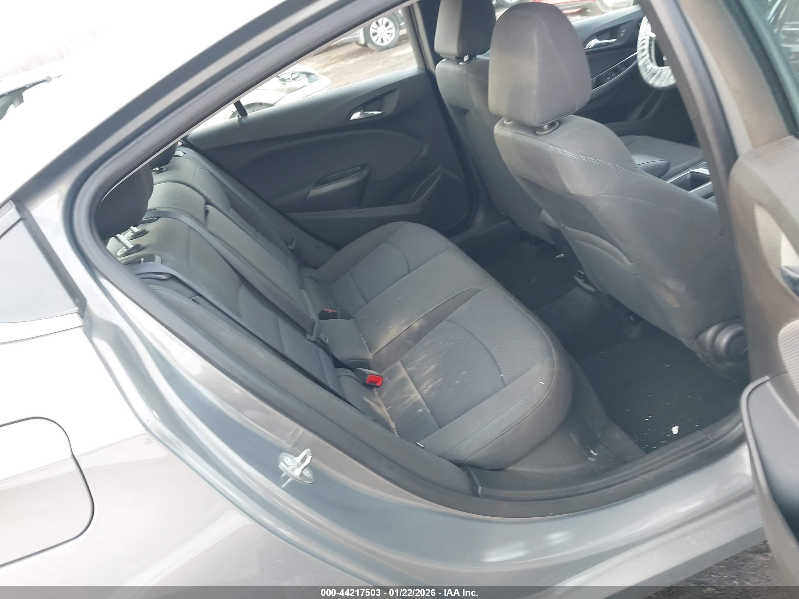 CHEVROLET CRUZE image 8