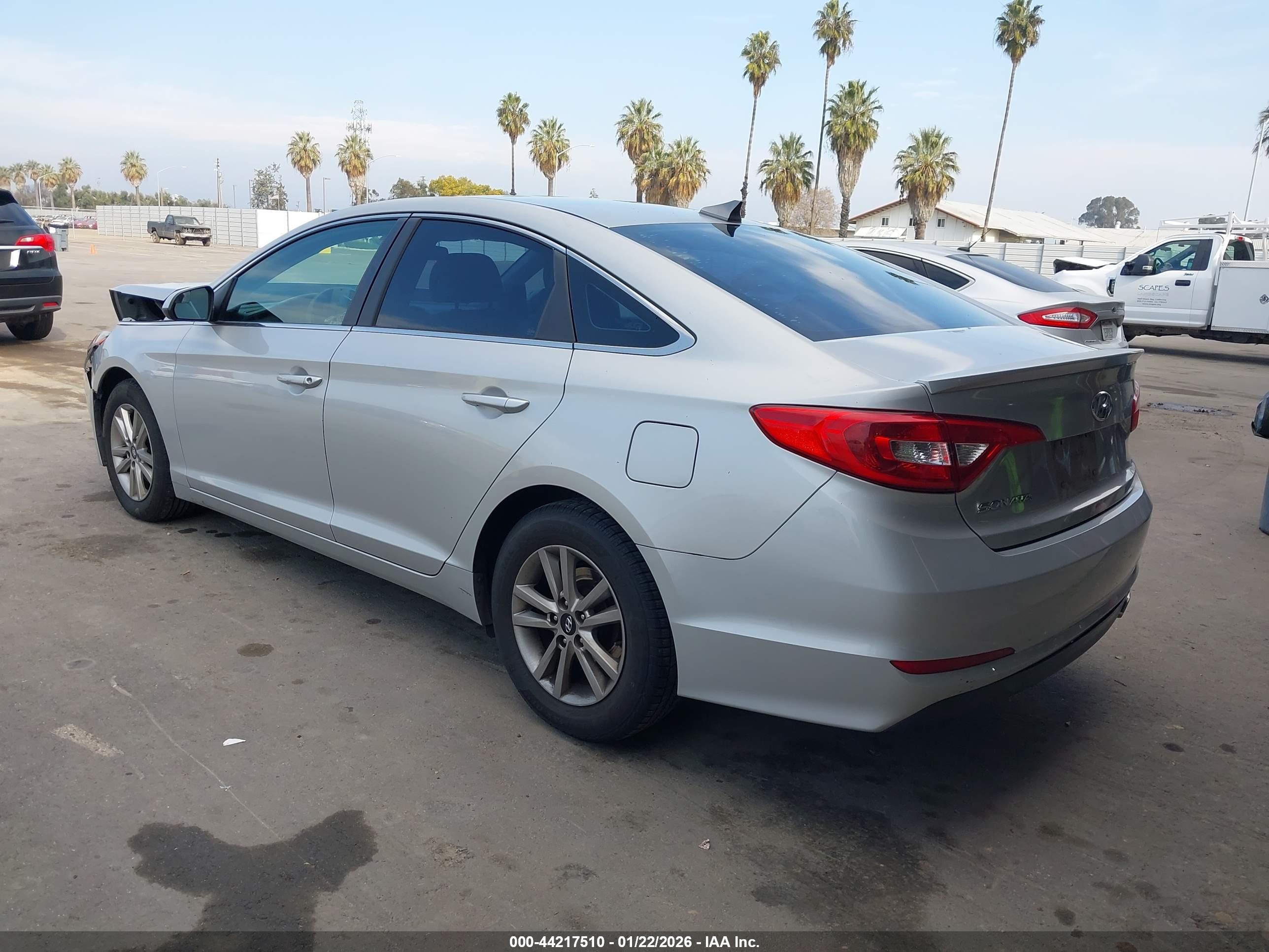 HYUNDAI SONATA image 3