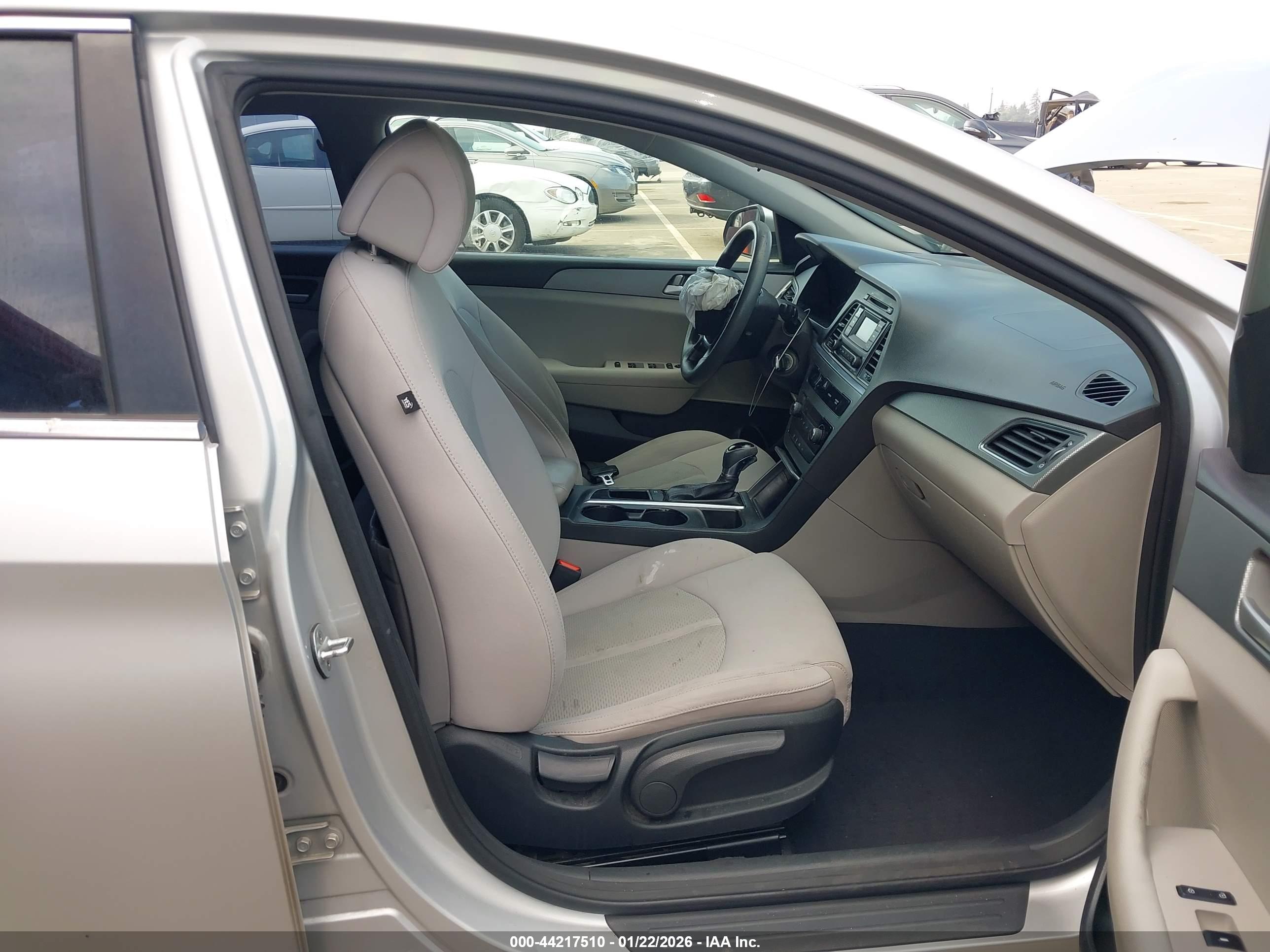 HYUNDAI SONATA image 5