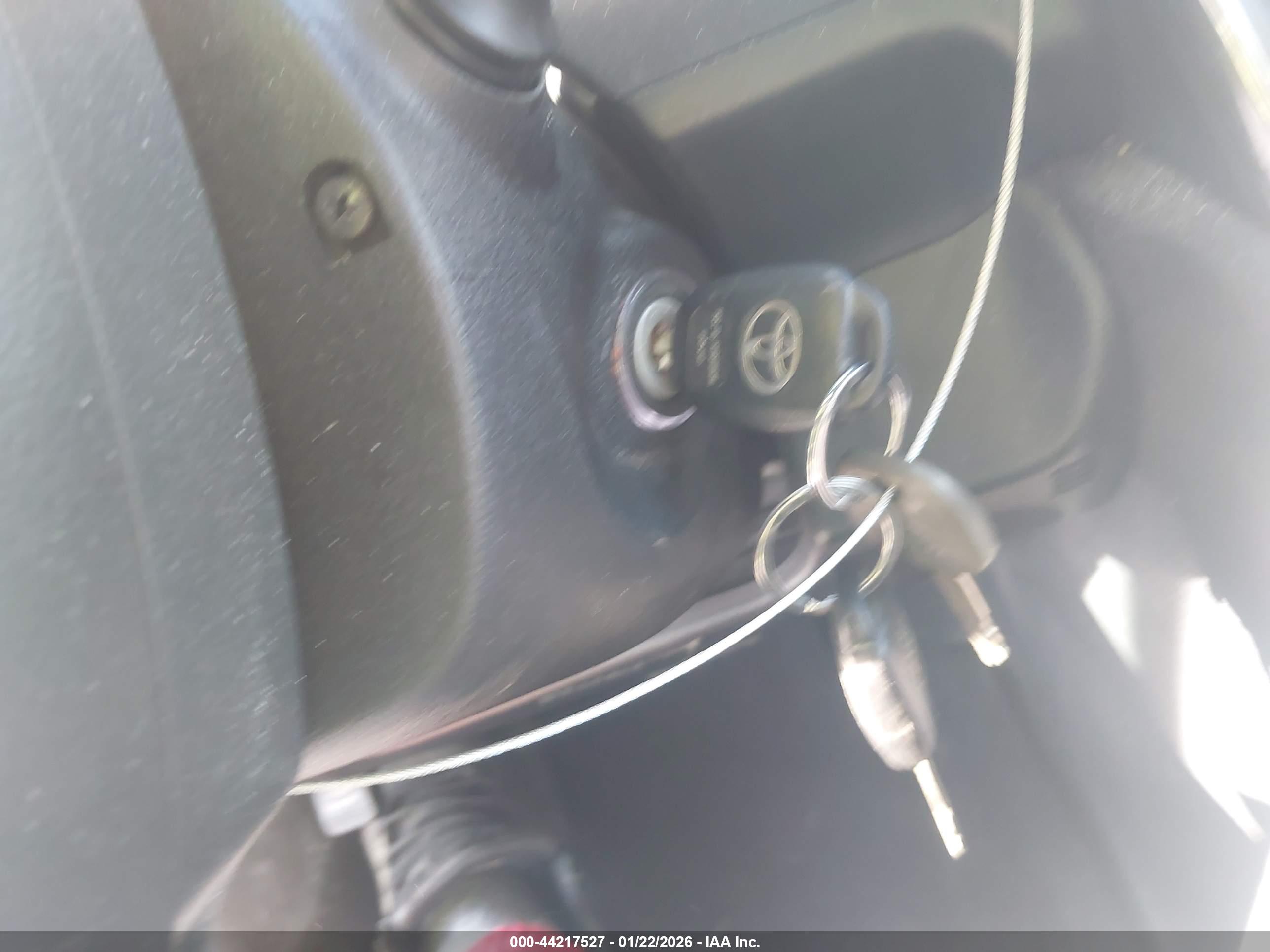 TOYOTA CAMRY image 11