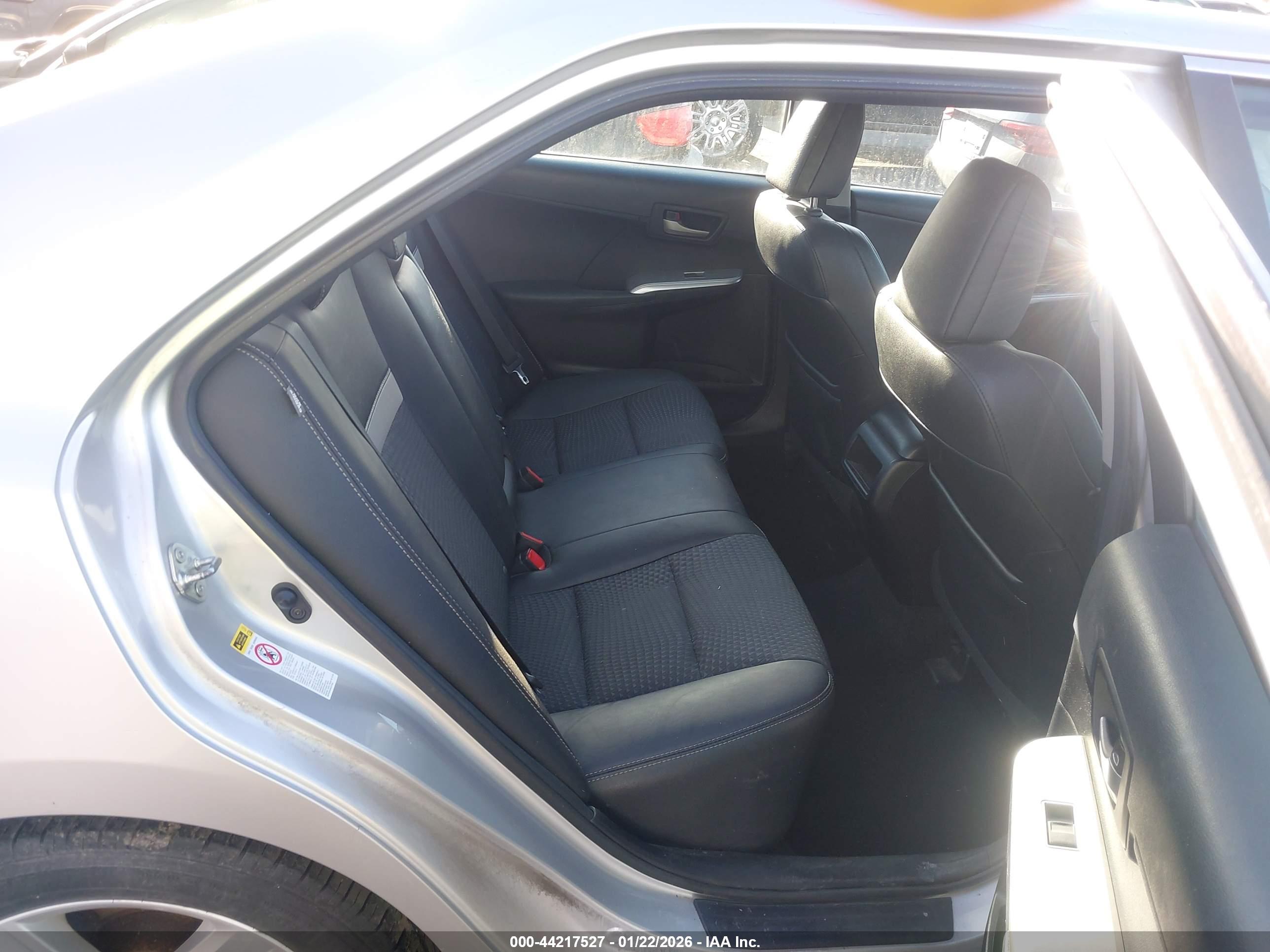 TOYOTA CAMRY image 8