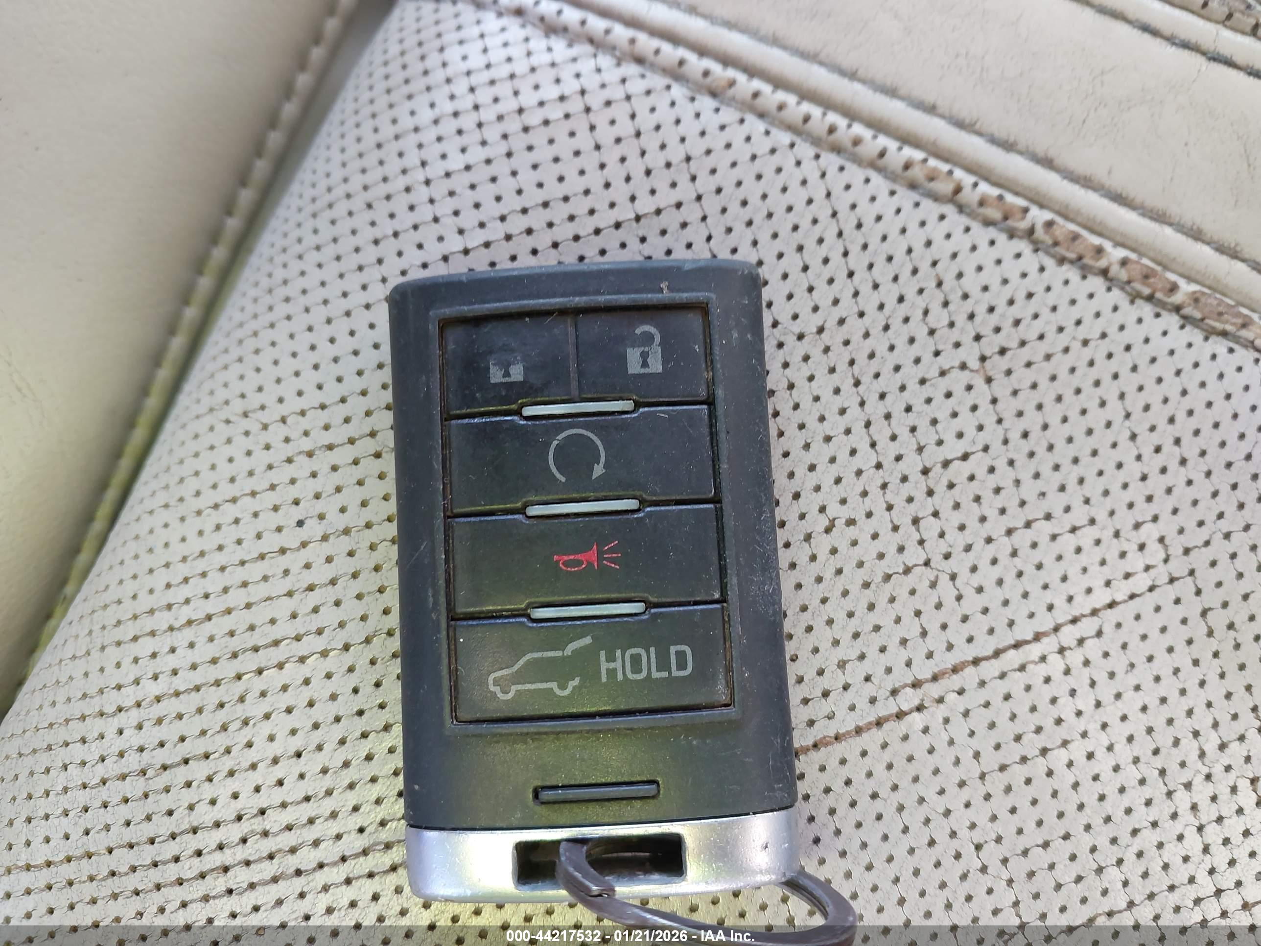 CADILLAC SRX image 11