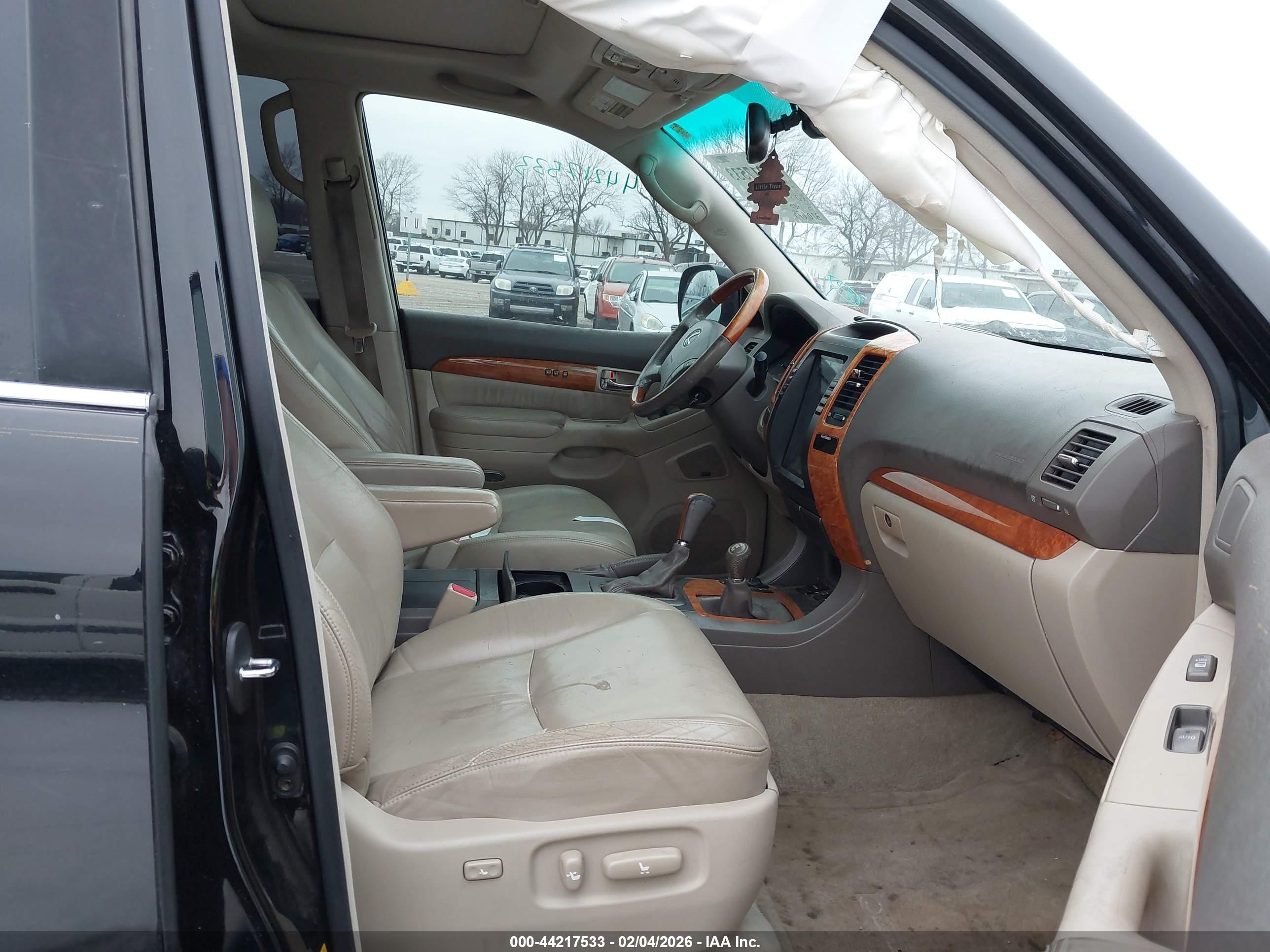 LEXUS GX image 5