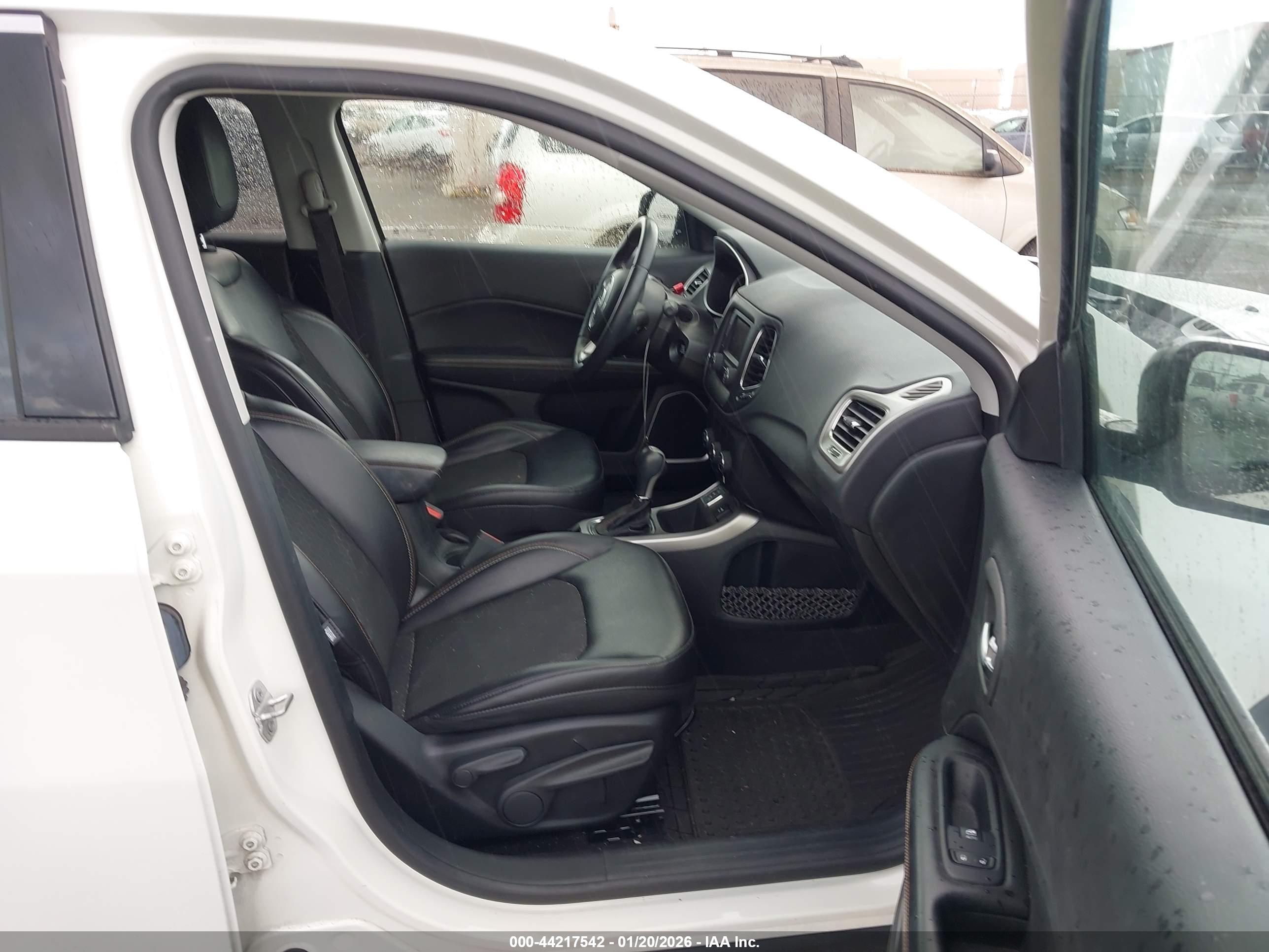 JEEP COMPASS image 5