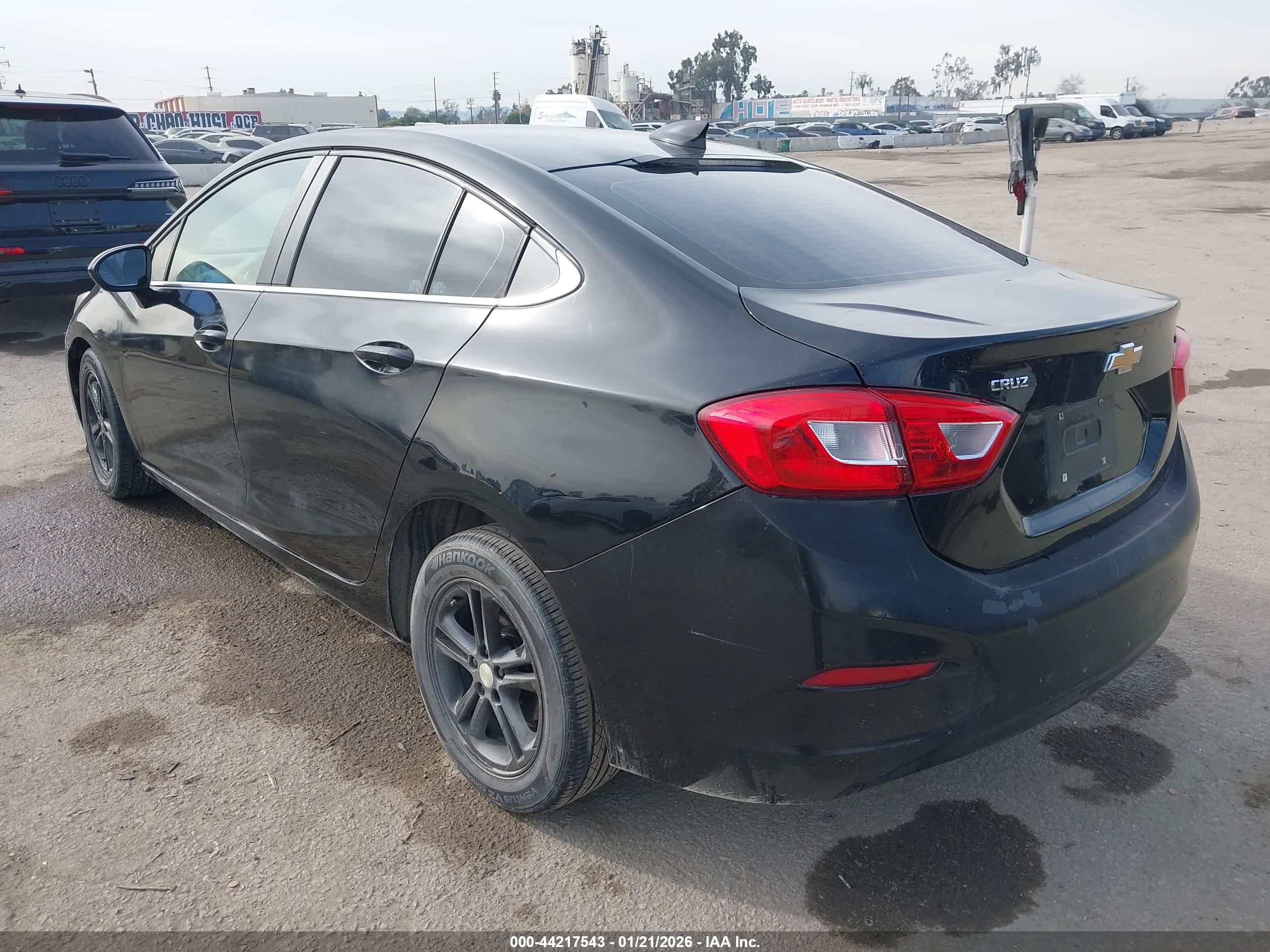 CHEVROLET CRUZE image 3
