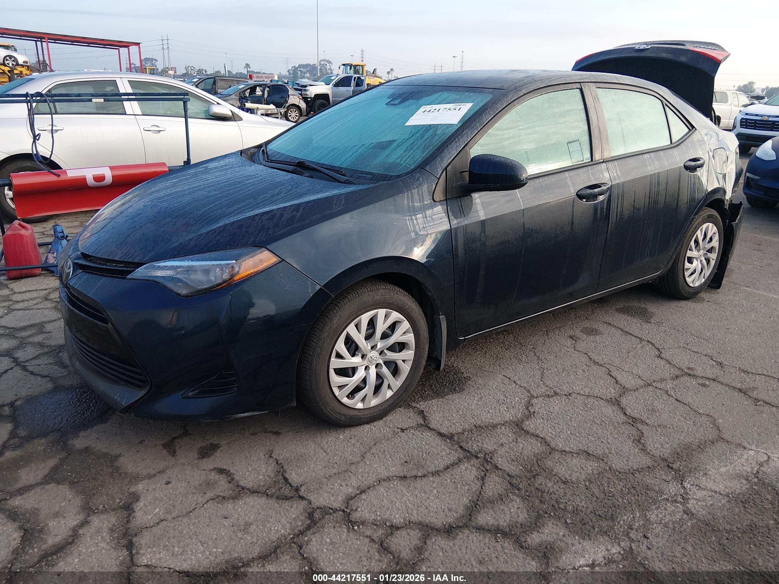 TOYOTA COROLLA image 2