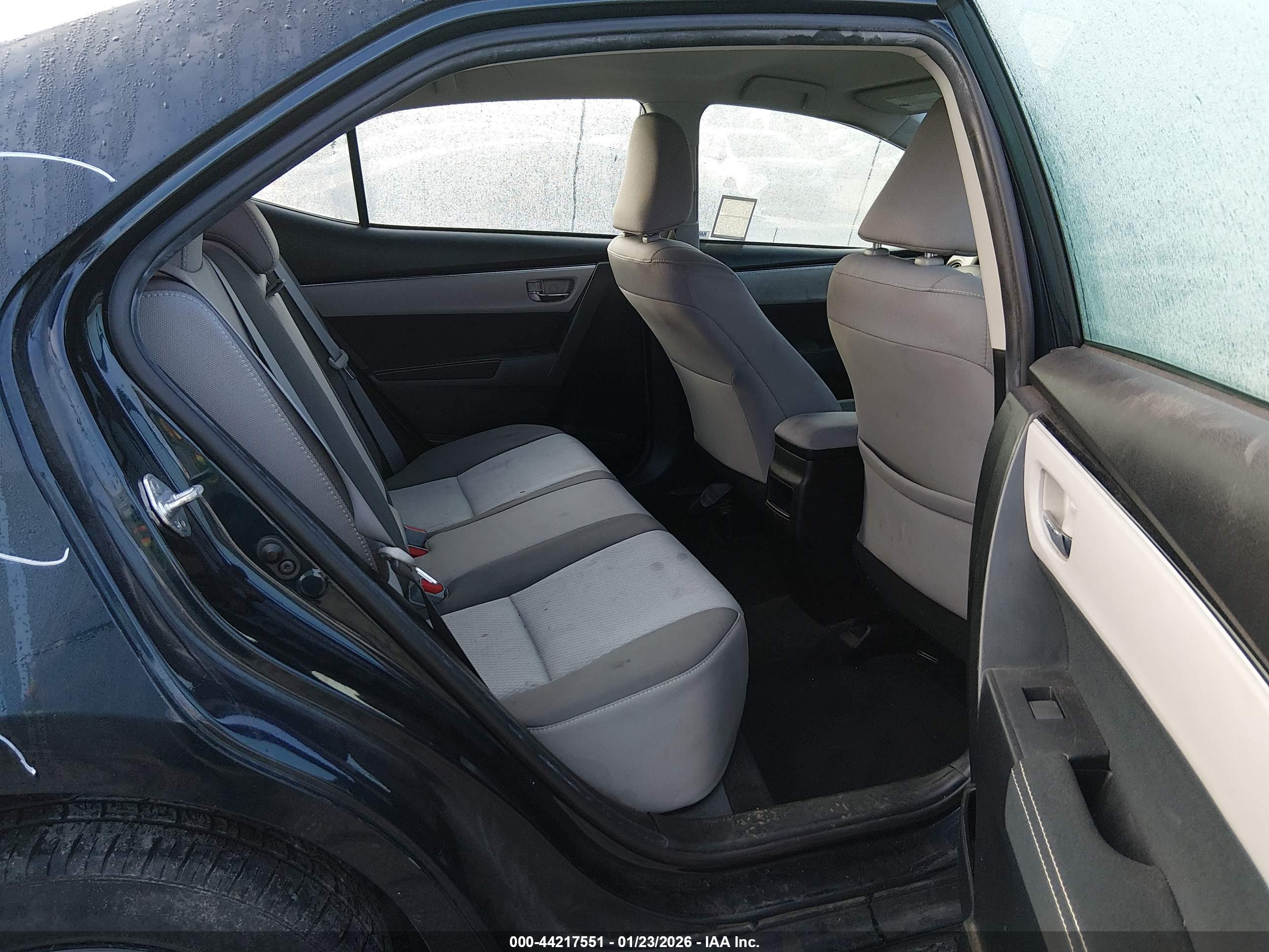 TOYOTA COROLLA image 8