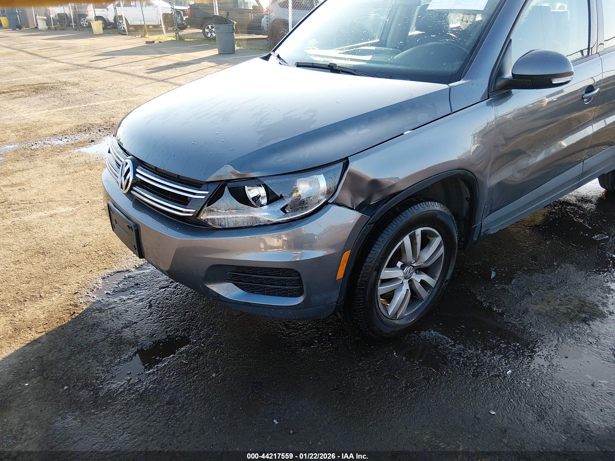 VOLKSWAGEN TIGUAN image 6
