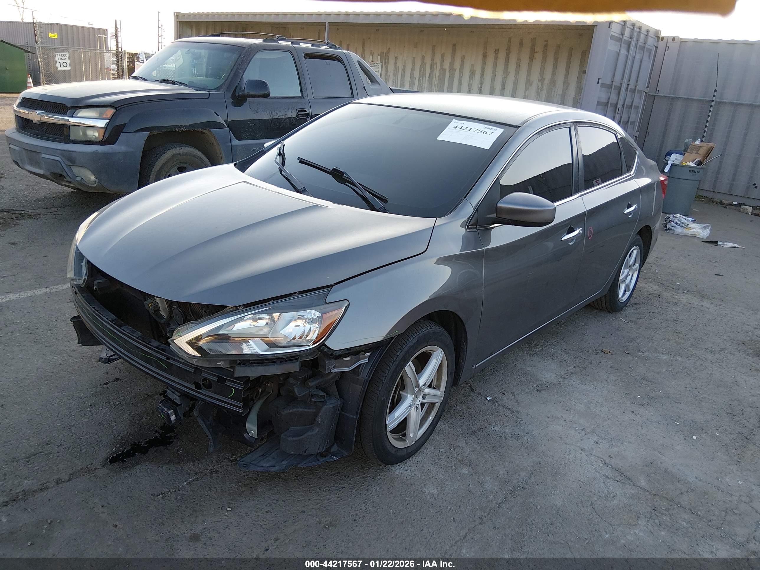 NISSAN SENTRA image 2