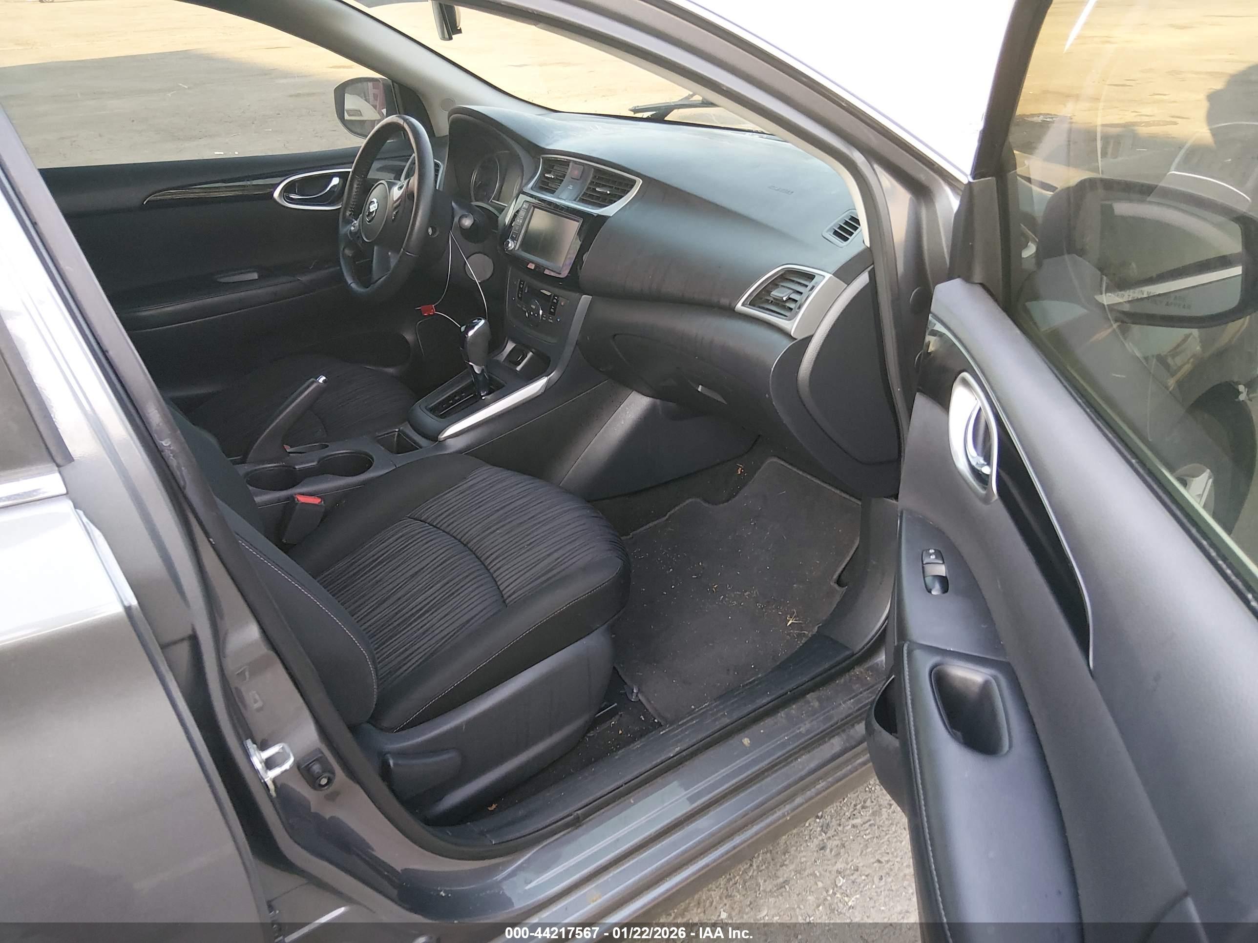 NISSAN SENTRA image 5