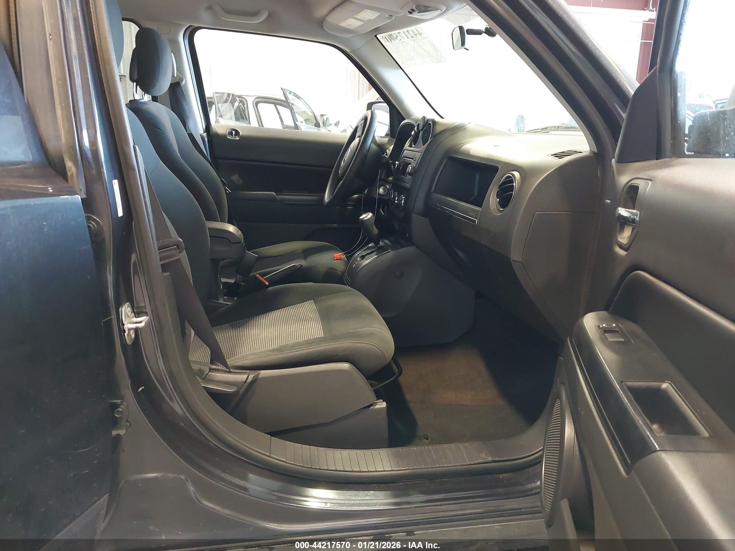 JEEP PATRIOT image 5