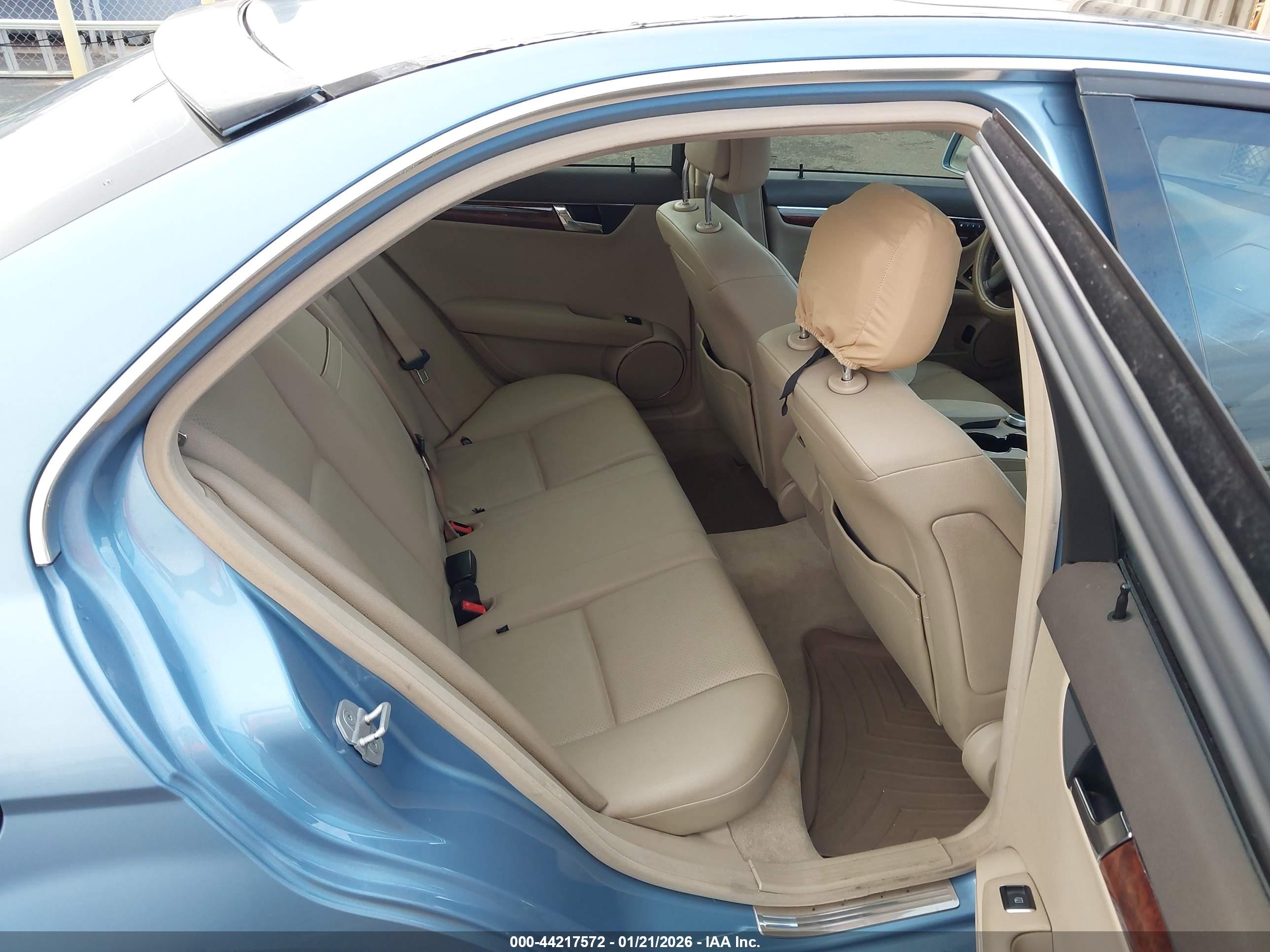 MERCEDES-BENZ C image 8