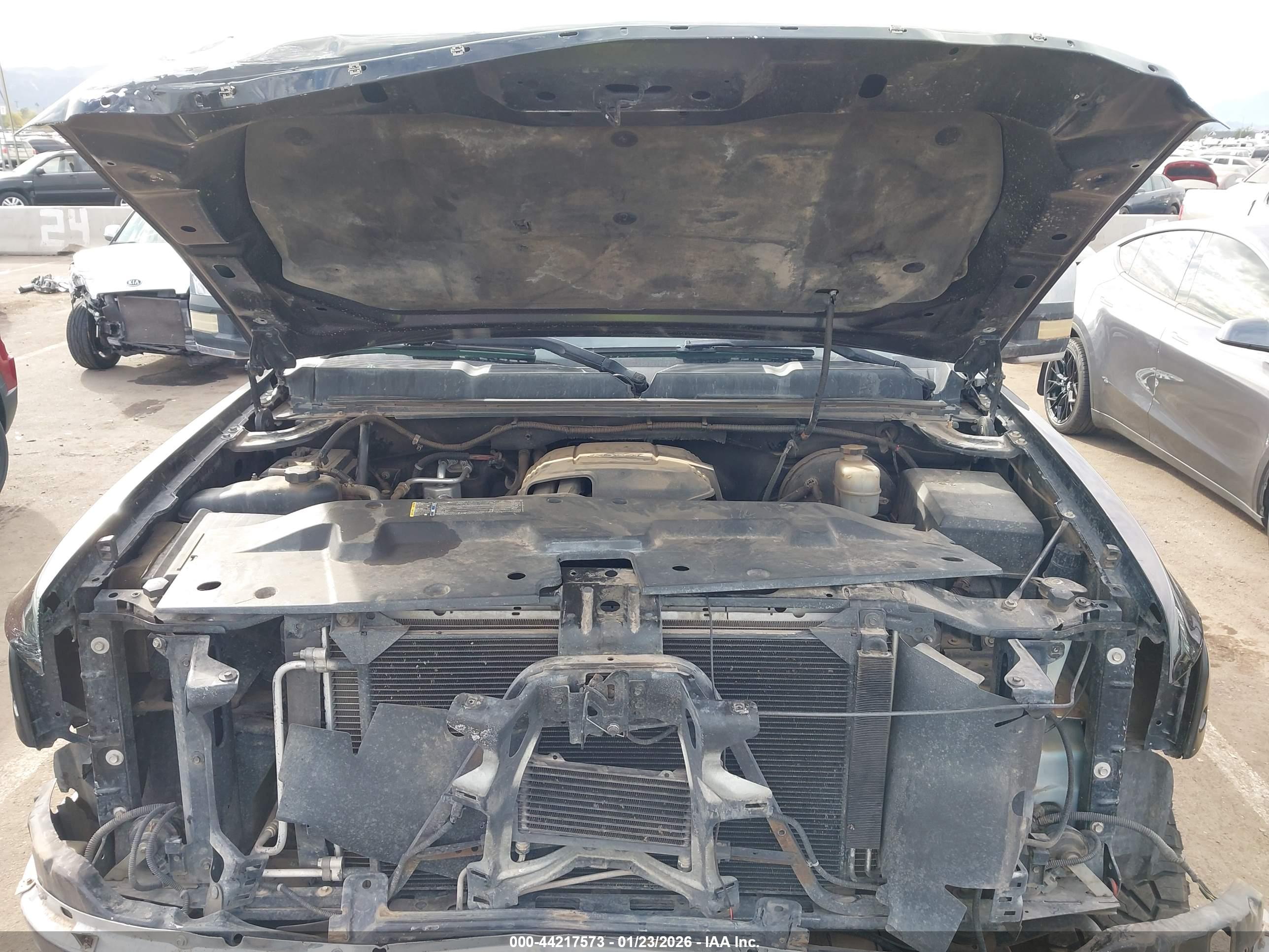 CHEVROLET SILVERADO image 10