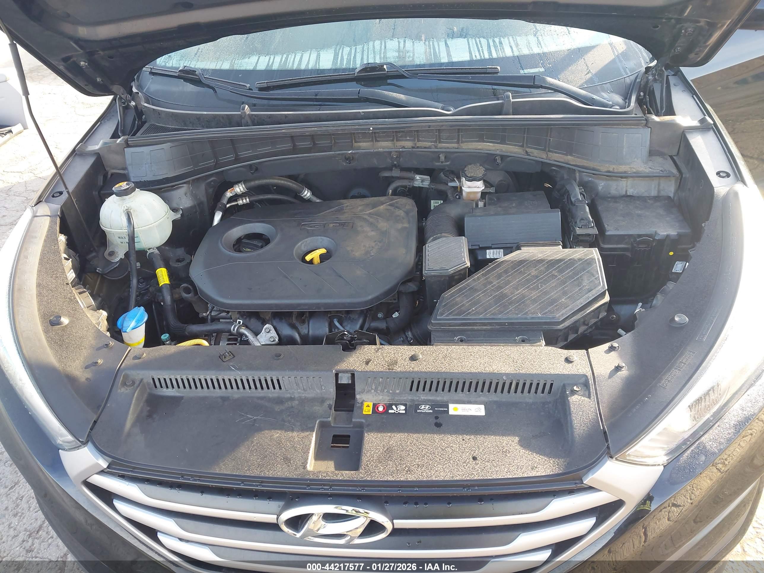 HYUNDAI TUCSON image 10