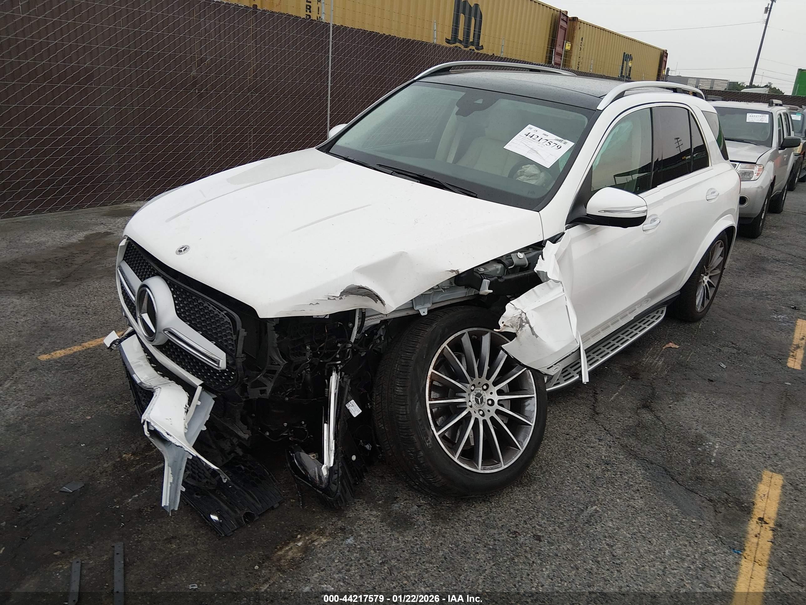 MERCEDES-BENZ GLE image 2